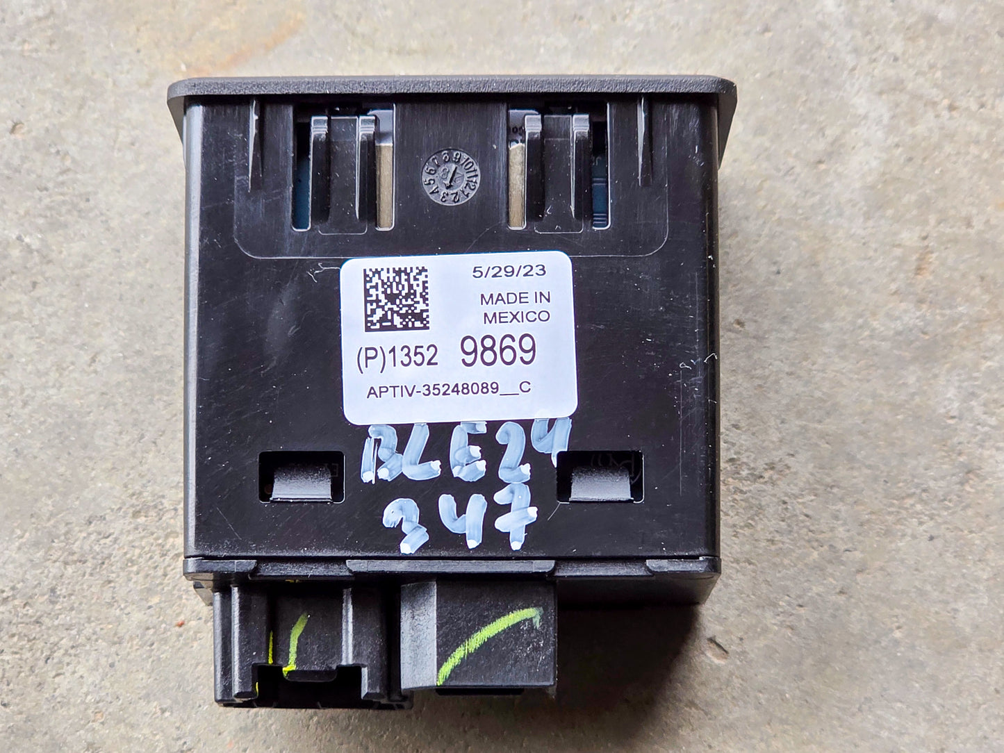 2024 Chevrolet Blazer Receptacle Assembly USB USB-C SD Card 13529869