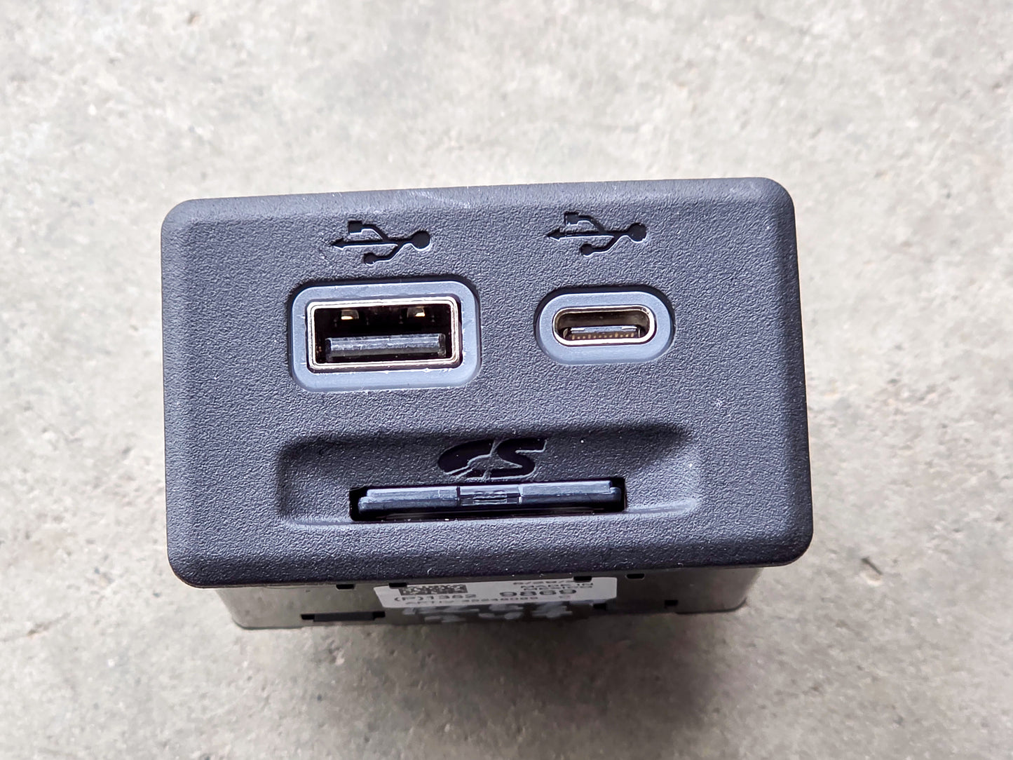 2024 Chevrolet Blazer Receptacle Assembly USB USB-C SD Card 13529869
