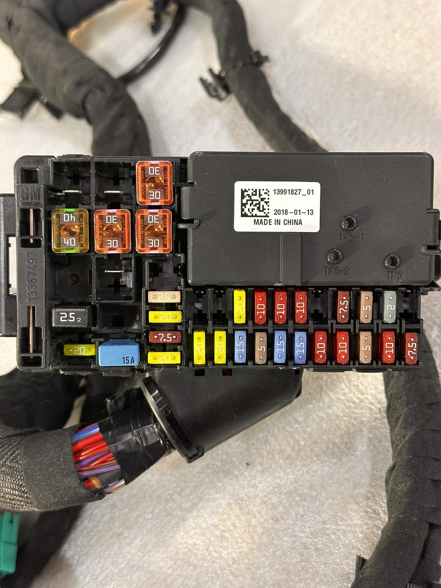 2016-2020 Buick Envision Under Dash Fuse Junction Box and Wiring Harness OEM 84377944, 13991827 - view 2