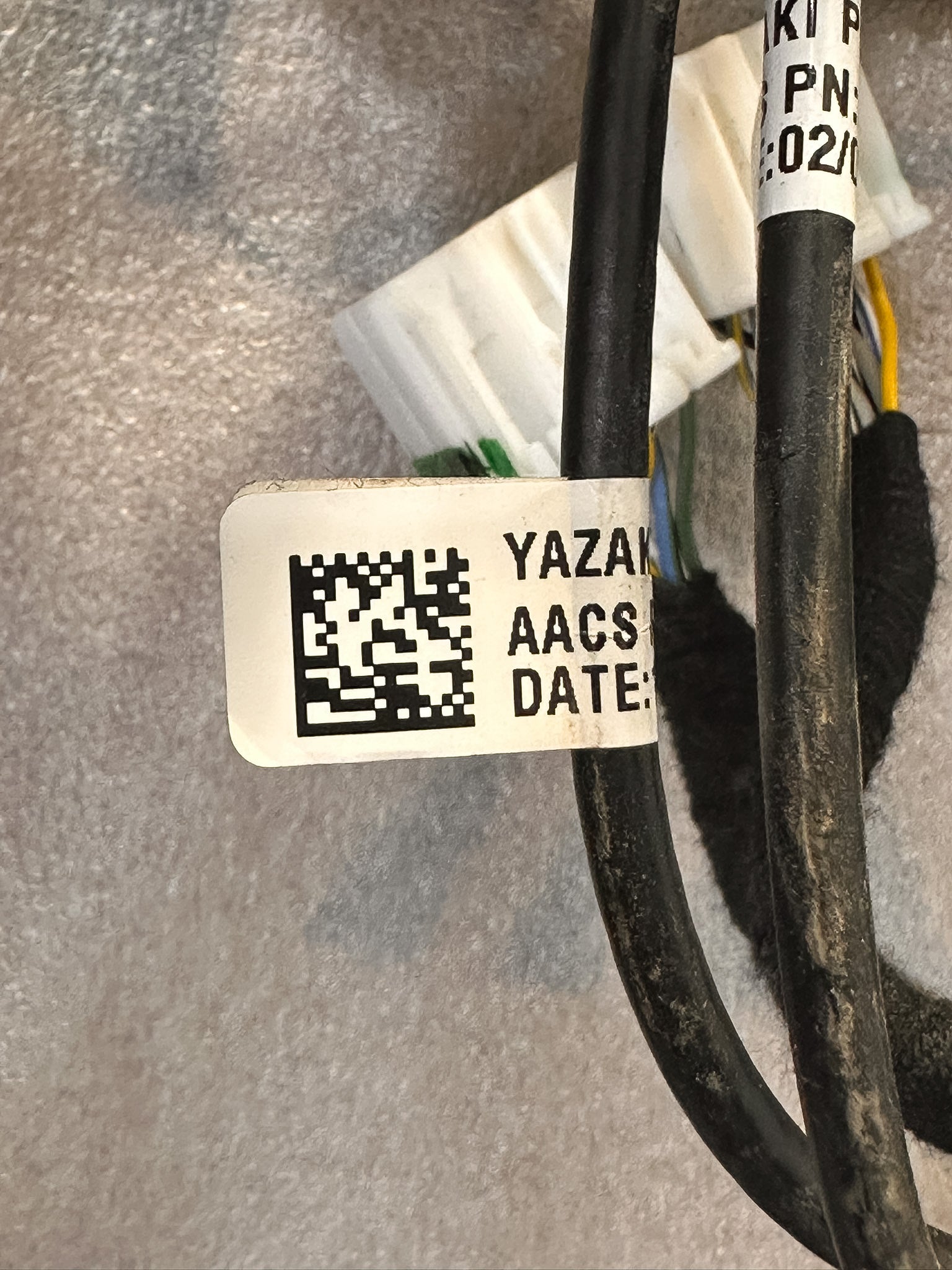 2016-2020 Buick Envision Under Dash Fuse Junction Box and Wiring Harness OEM 84377944, 13991827 - view 8