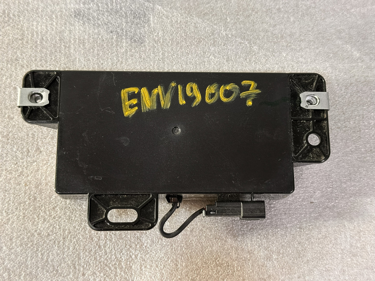 2017-2020 Buick Envision Battery Backup Control Module QEM 42454411, 88861186,  19118855, 22704633 - view 2