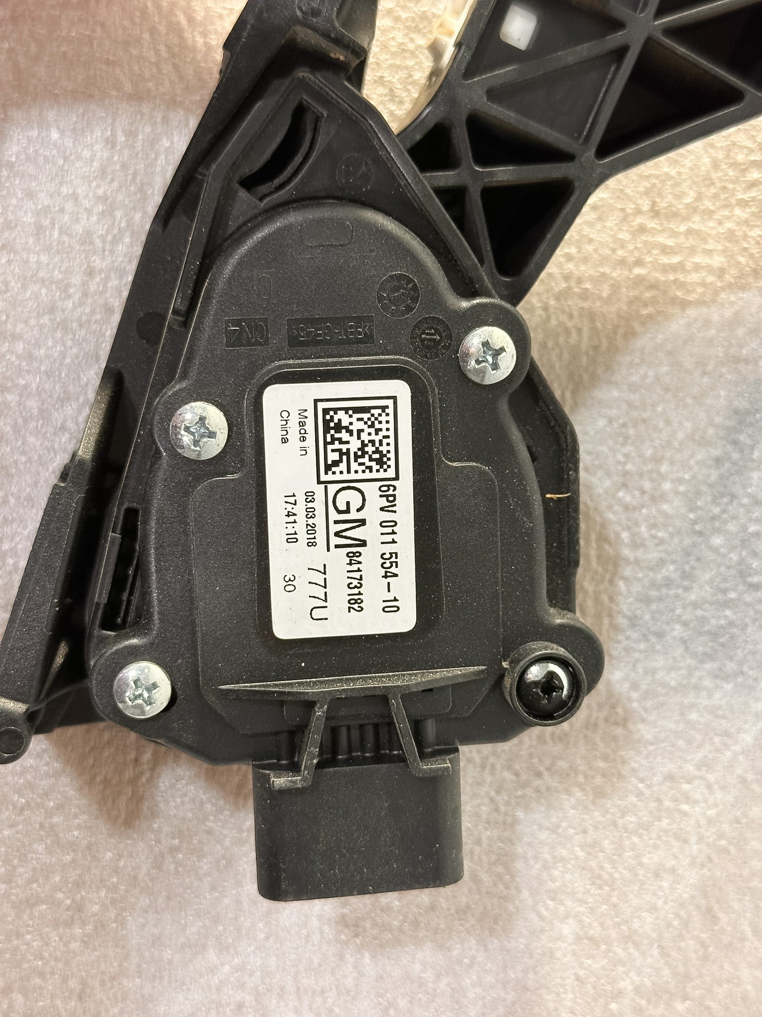 2018-2020 Buick Envision  Accelerator Pedal. Pedal Travel Sensor 84173182, 84366778 - view 6