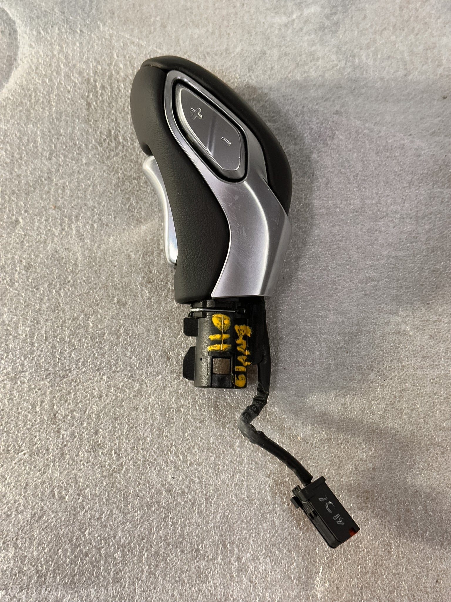 2016-2020 Buick Envision Automatic Transmission Control Lever Knob OEM 23286909