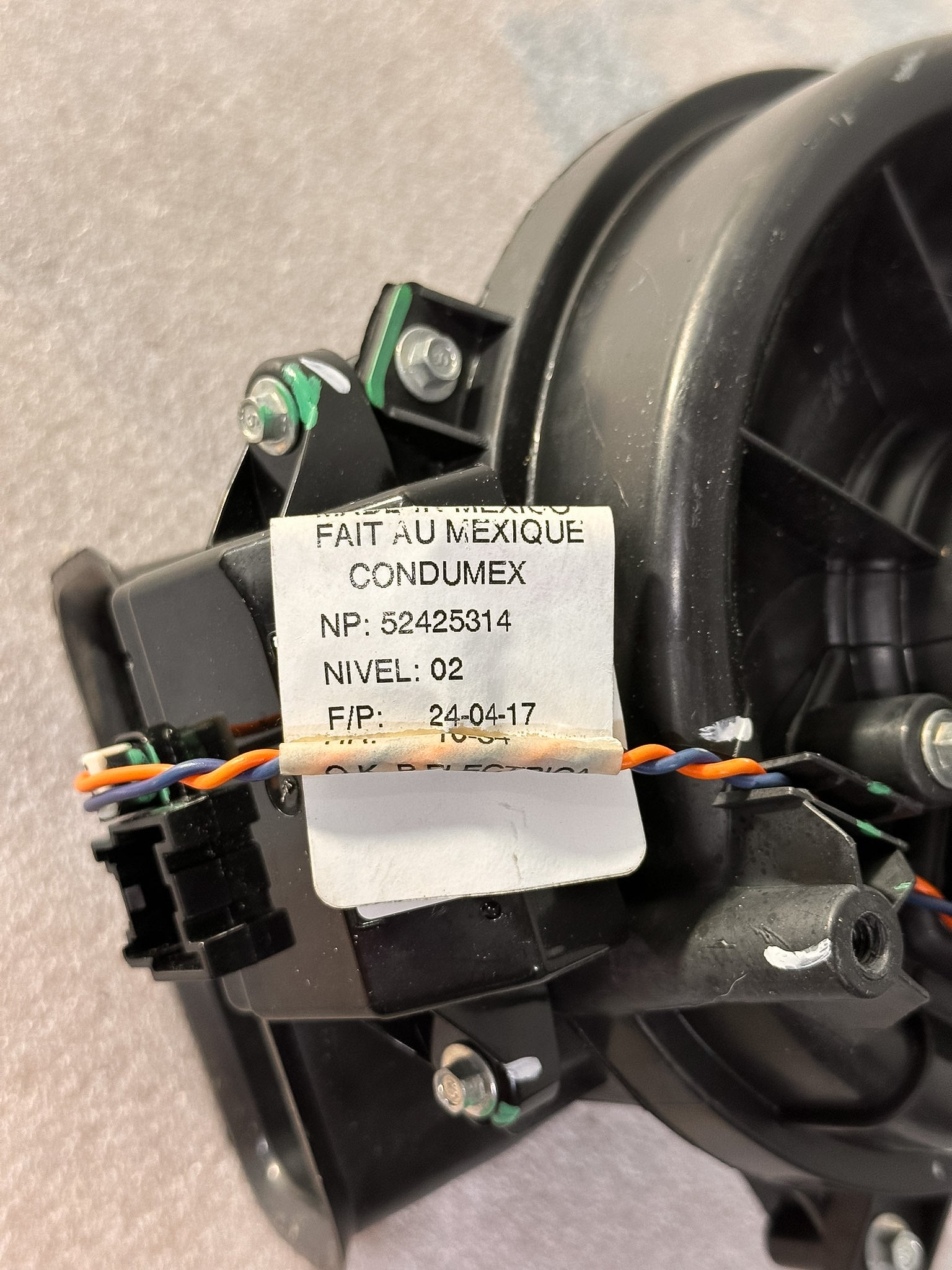 2016-2020 Buick Envision  A/C Center Console Blower Motor Assembly 13334158 - view 6