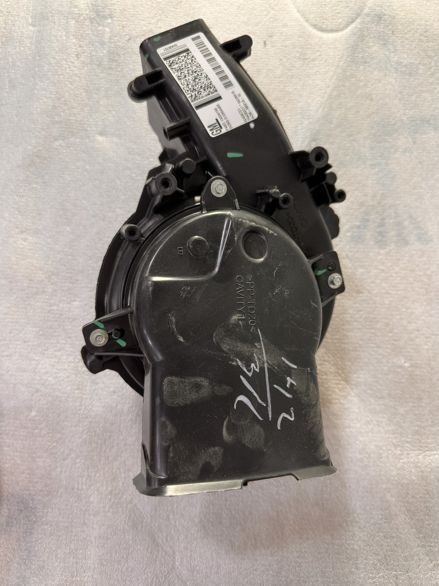 2016-2020 Buick Envision  A/C Center Console Blower Motor Assembly 13334158 - view 2