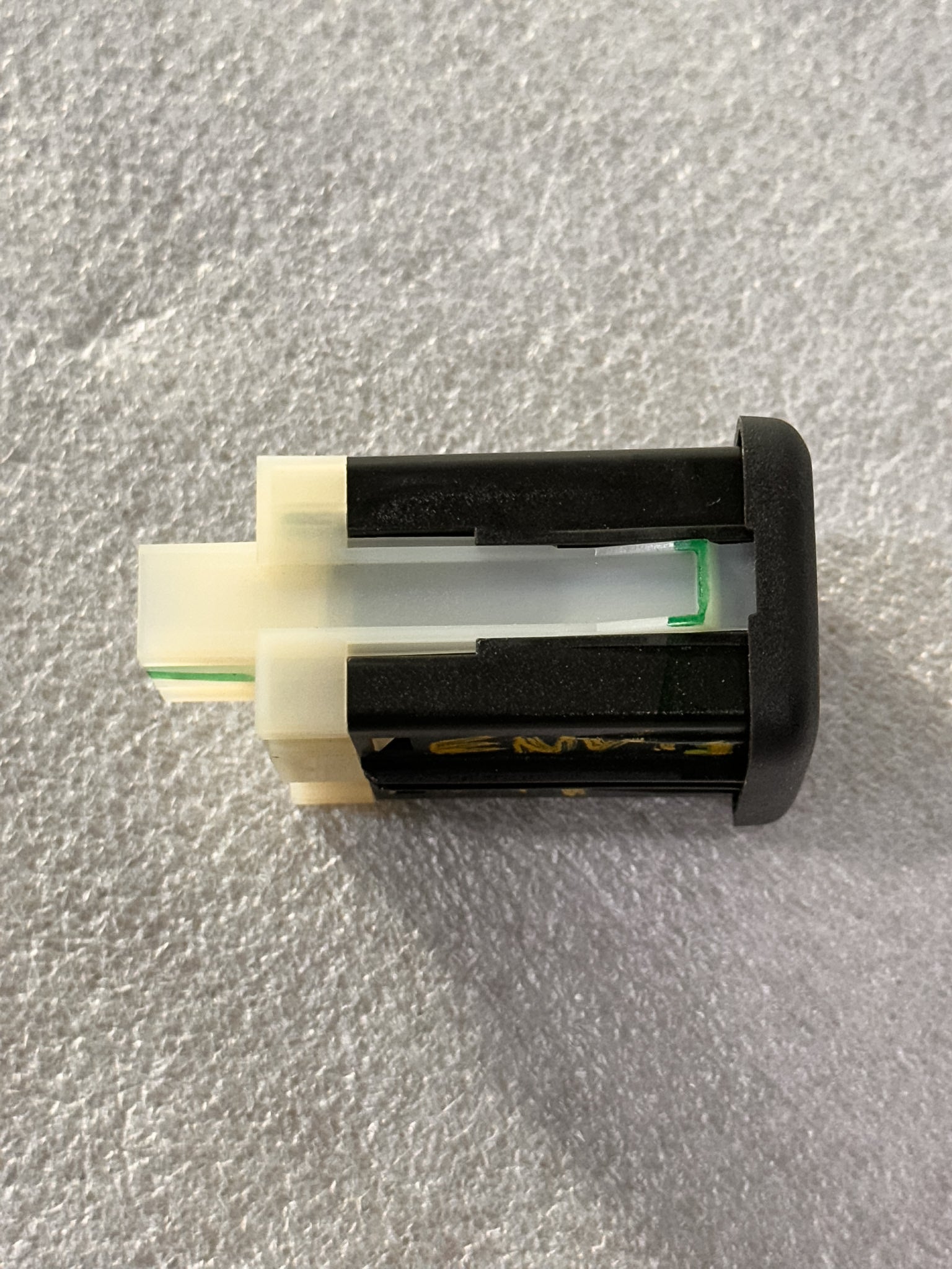 2013-2025 Buick Envision USB Port Interface Socket  13598459, 13589606, 13539082 - view 3