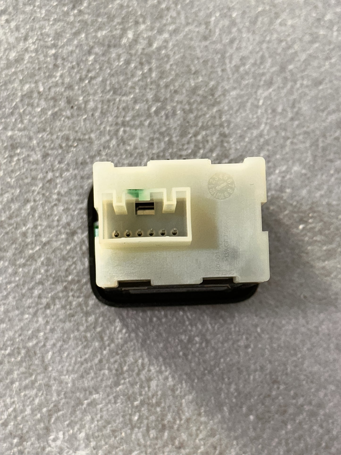 2013-2025 Buick Envision USB Port Interface Socket  13598459, 13589606, 13539082 - view 4