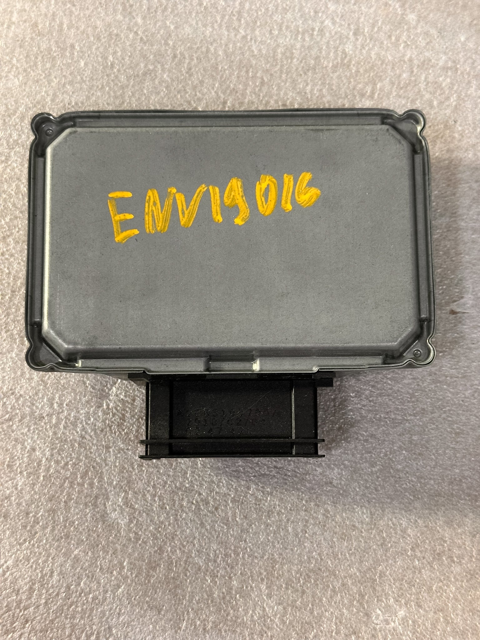 2017-2019 Buick Envision Multifunction Power Supply Converter 13514044, 13510484, 13462012, 13506066, 13509853 - view 2