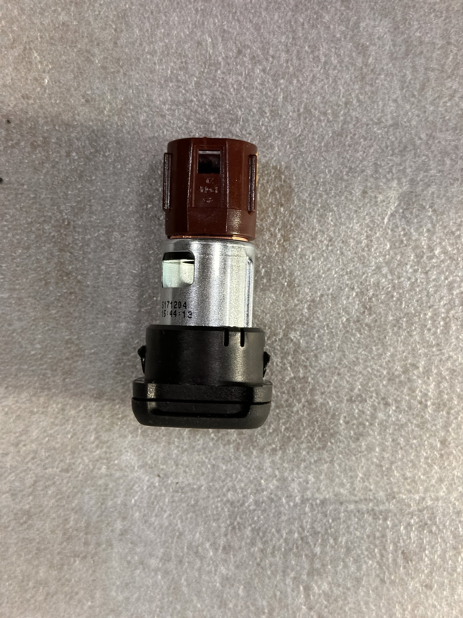 2019 Buick Envision Retainer, Accessory Power Receptacle 13580623, 13580625, 84090238, 86520313, 85054283 - view 4