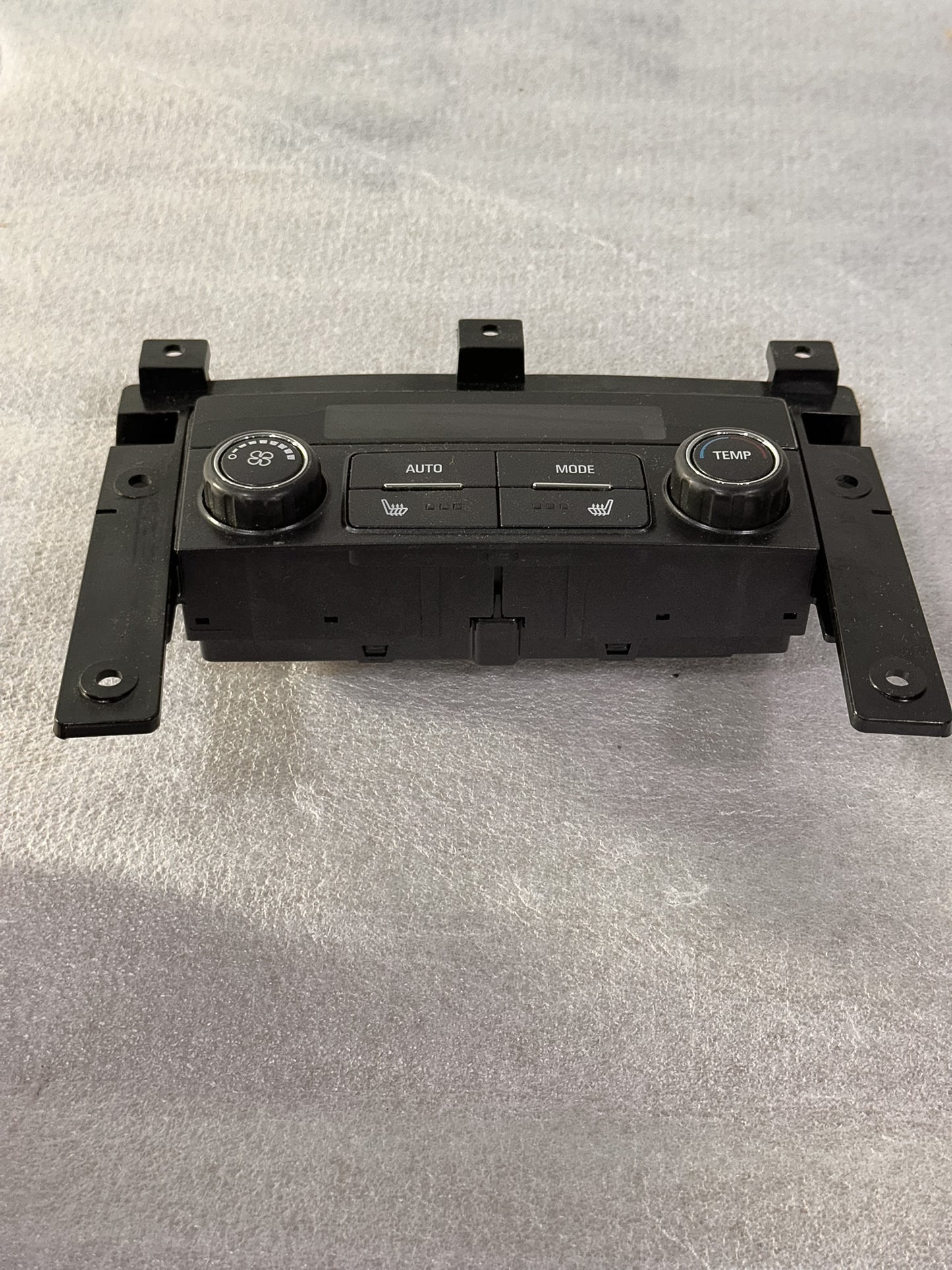 2016-2020 Buick Envision Rear Heater A/C Climate Control Panel 23467328 - view 2
