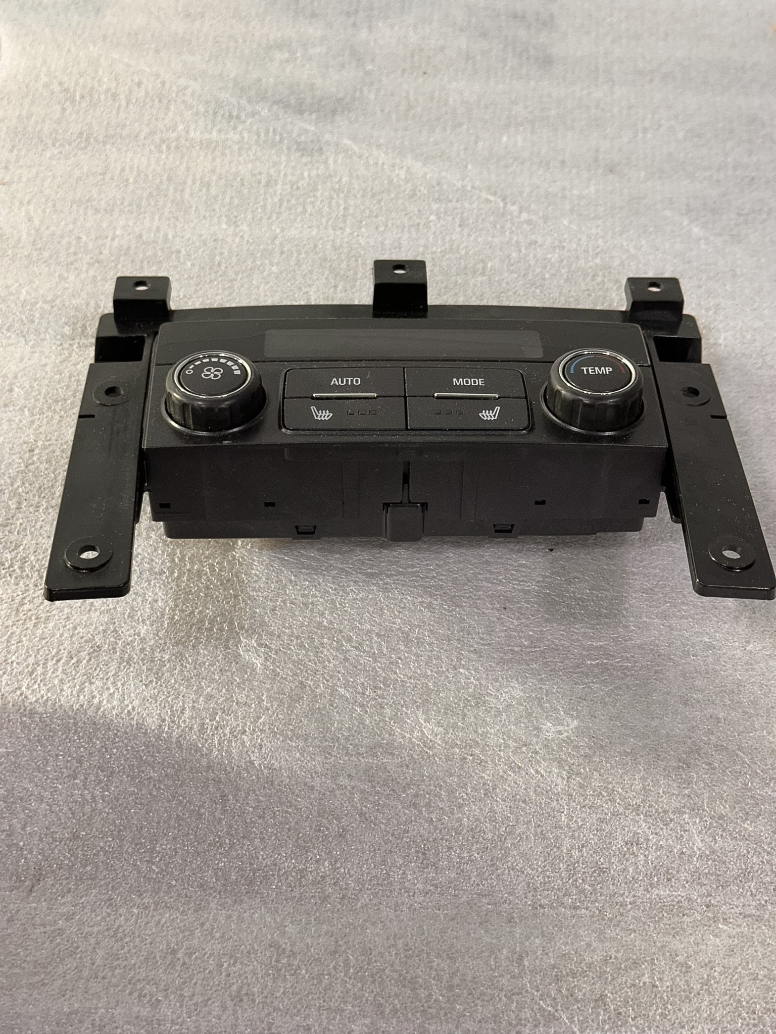 2016-2020 Buick Envision Rear Heater A/C Climate Control Panel 23467328 - view 2