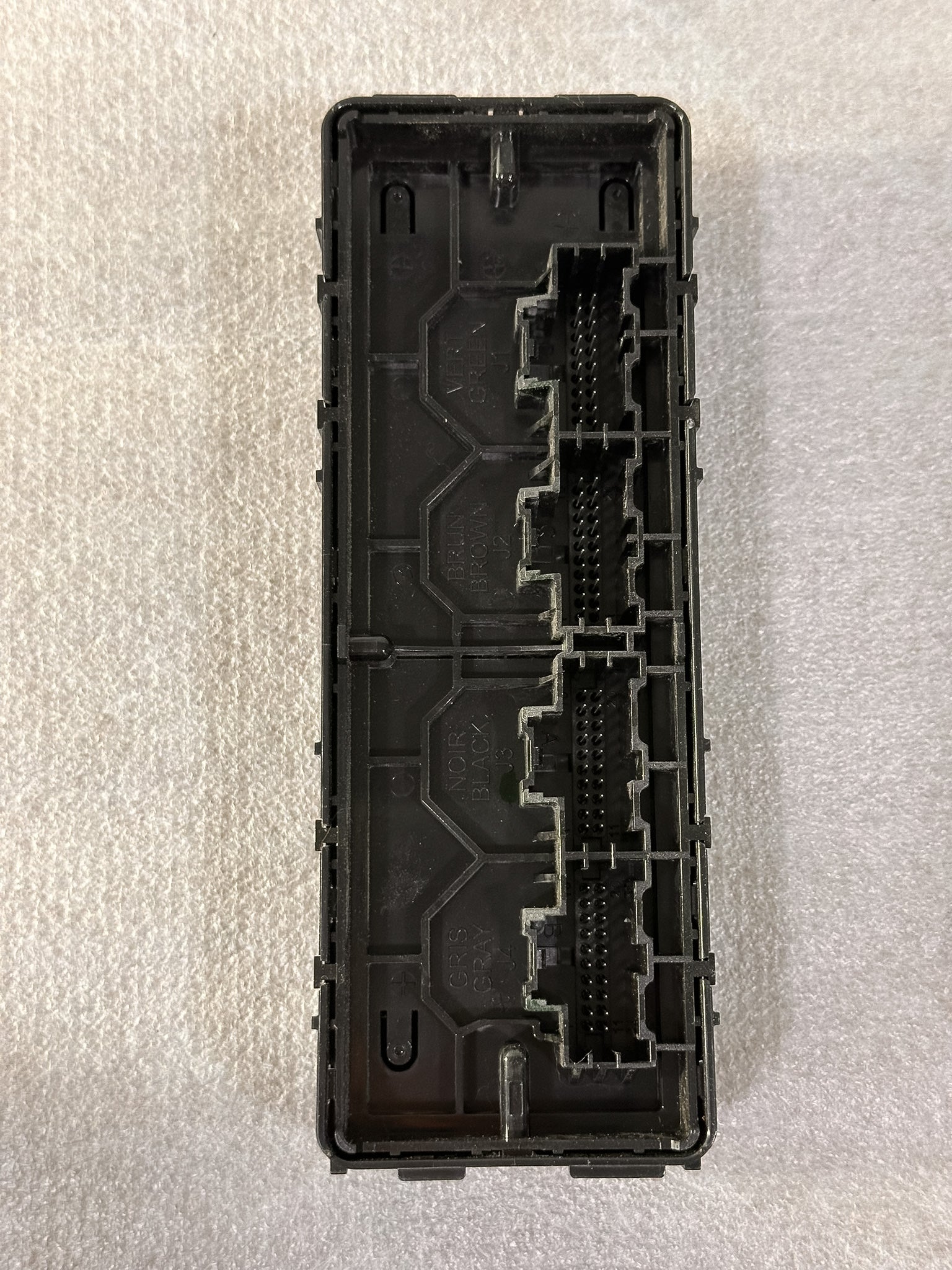 2017-2020 Buick Envision HVAC Heater Temperature Climate Control Module 84305960, 84130197, 84156988, 84174821, 84221981, 84221983, 84221984, 84234763 - view 3