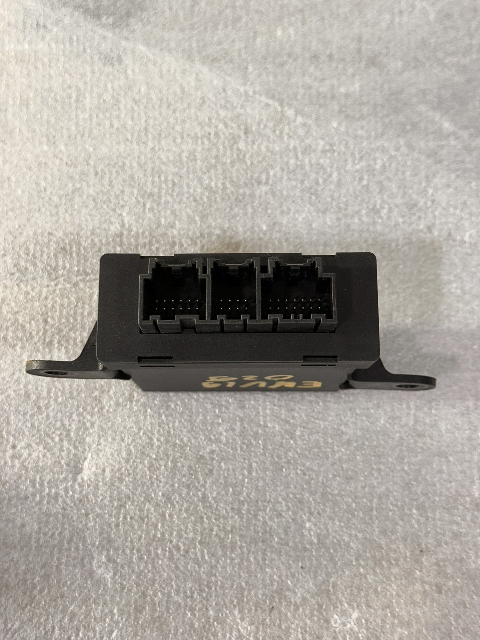 2018-2019 Buick Envision Driver Park Assist Module 84269660, 84167187, 84339222, 84498699 - view 2
