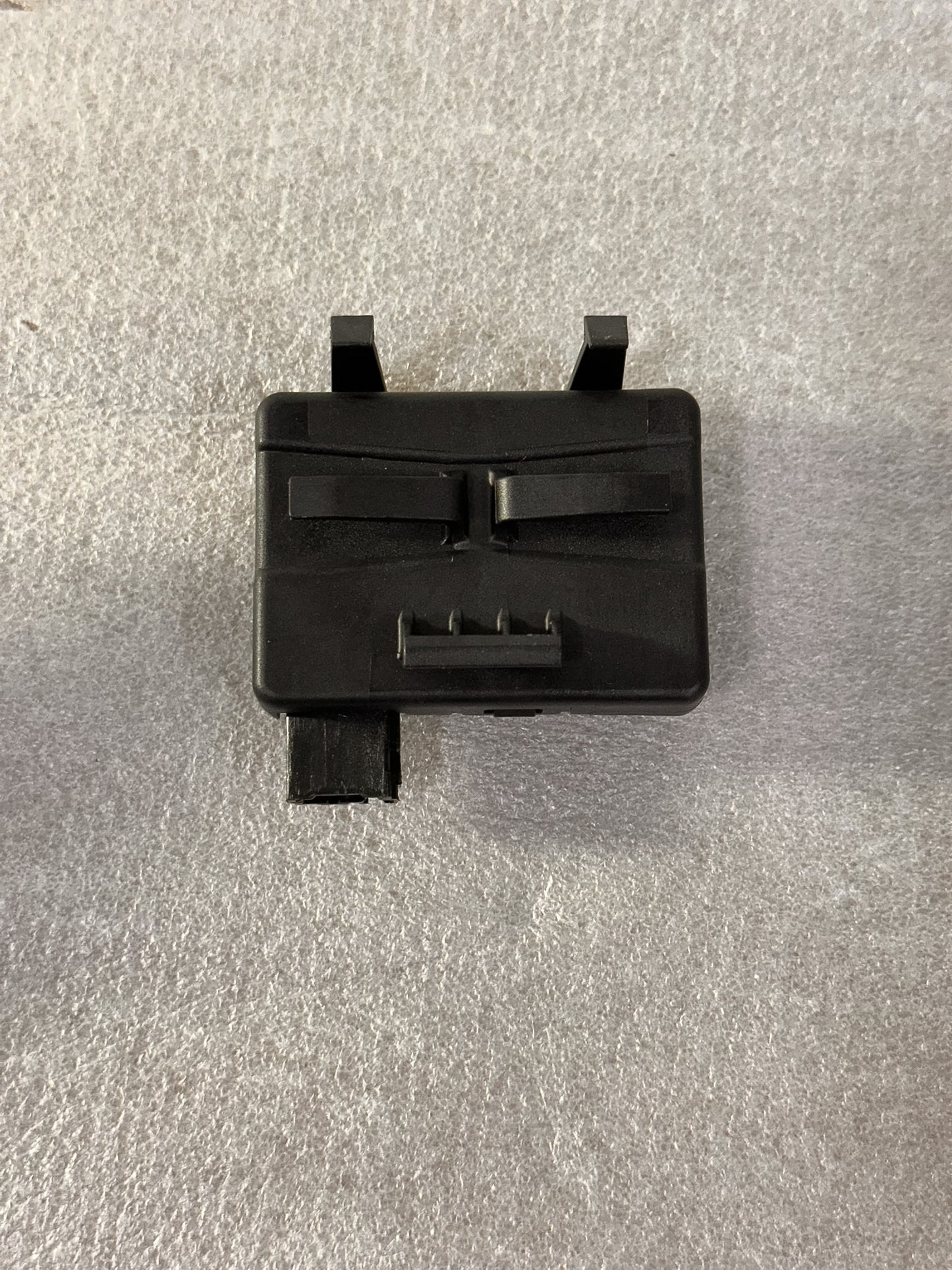 2019 Buick Envision Remote Control Door Lock Receiver 13595510, 13509517