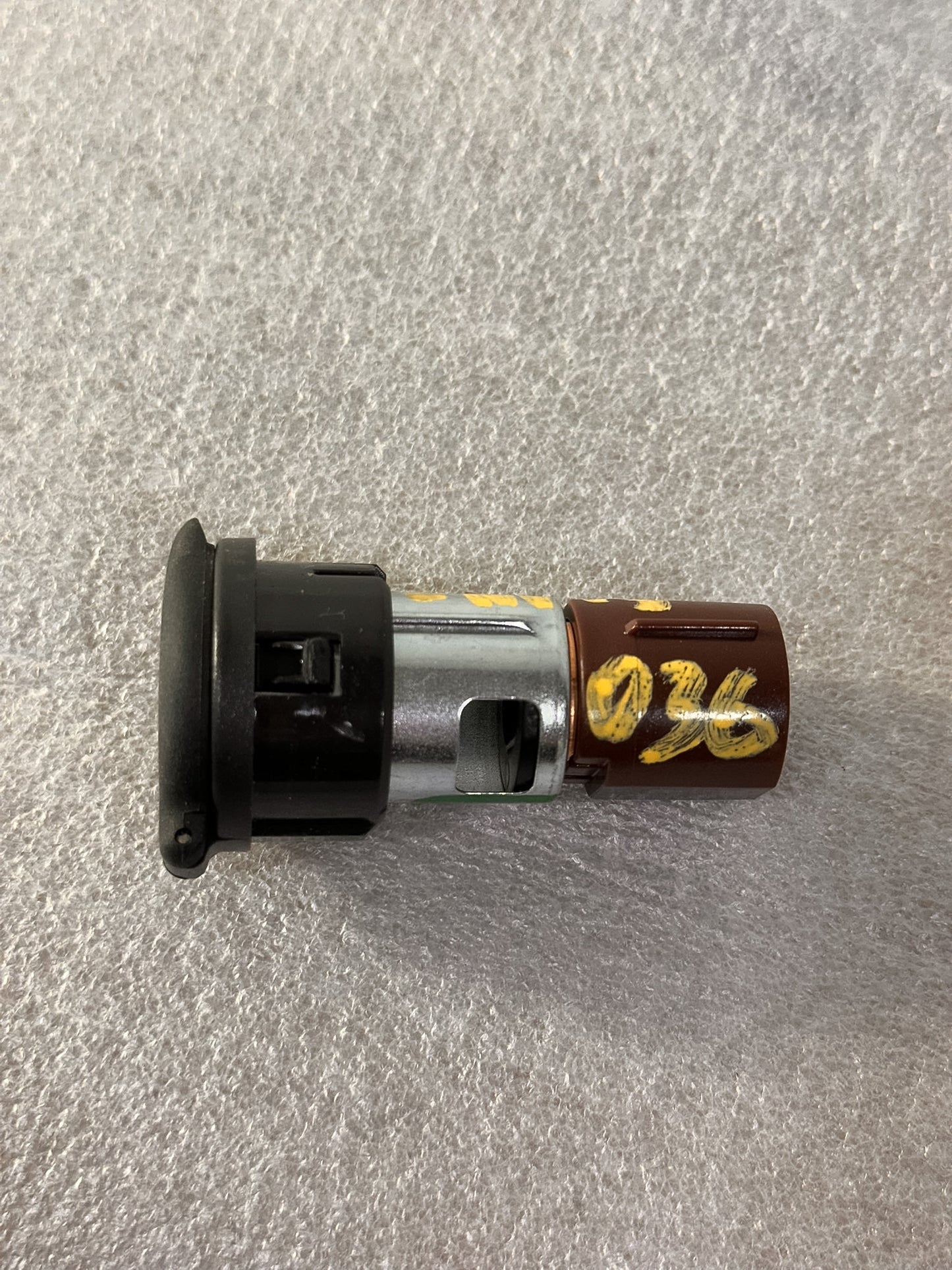 2016-2020 Buick Envision Power Outlet Socket Plug OEM 13504355