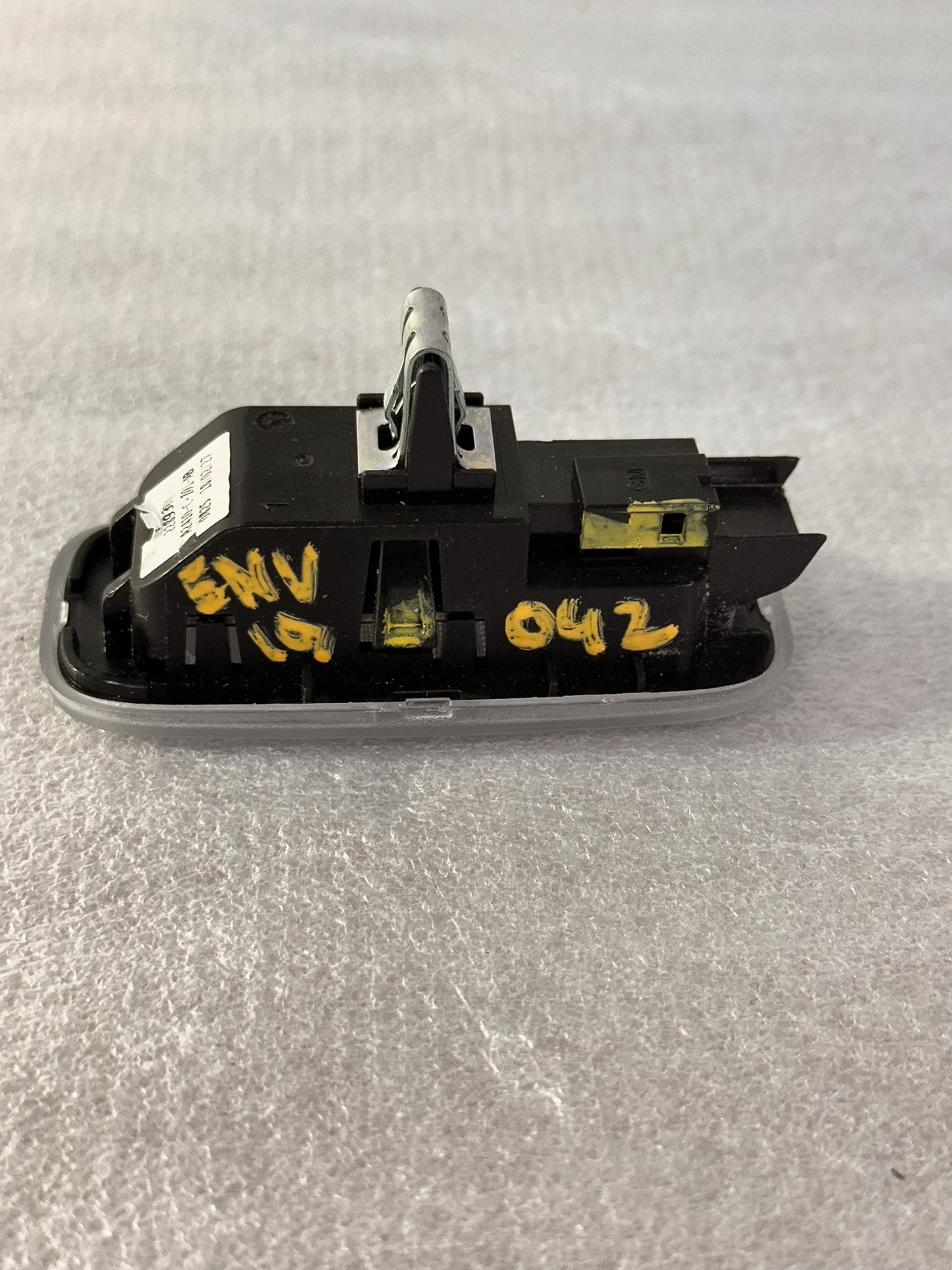 2016-2020 Buick Envision Rear Upper Roof Cargo Center Light Lamp 22893070