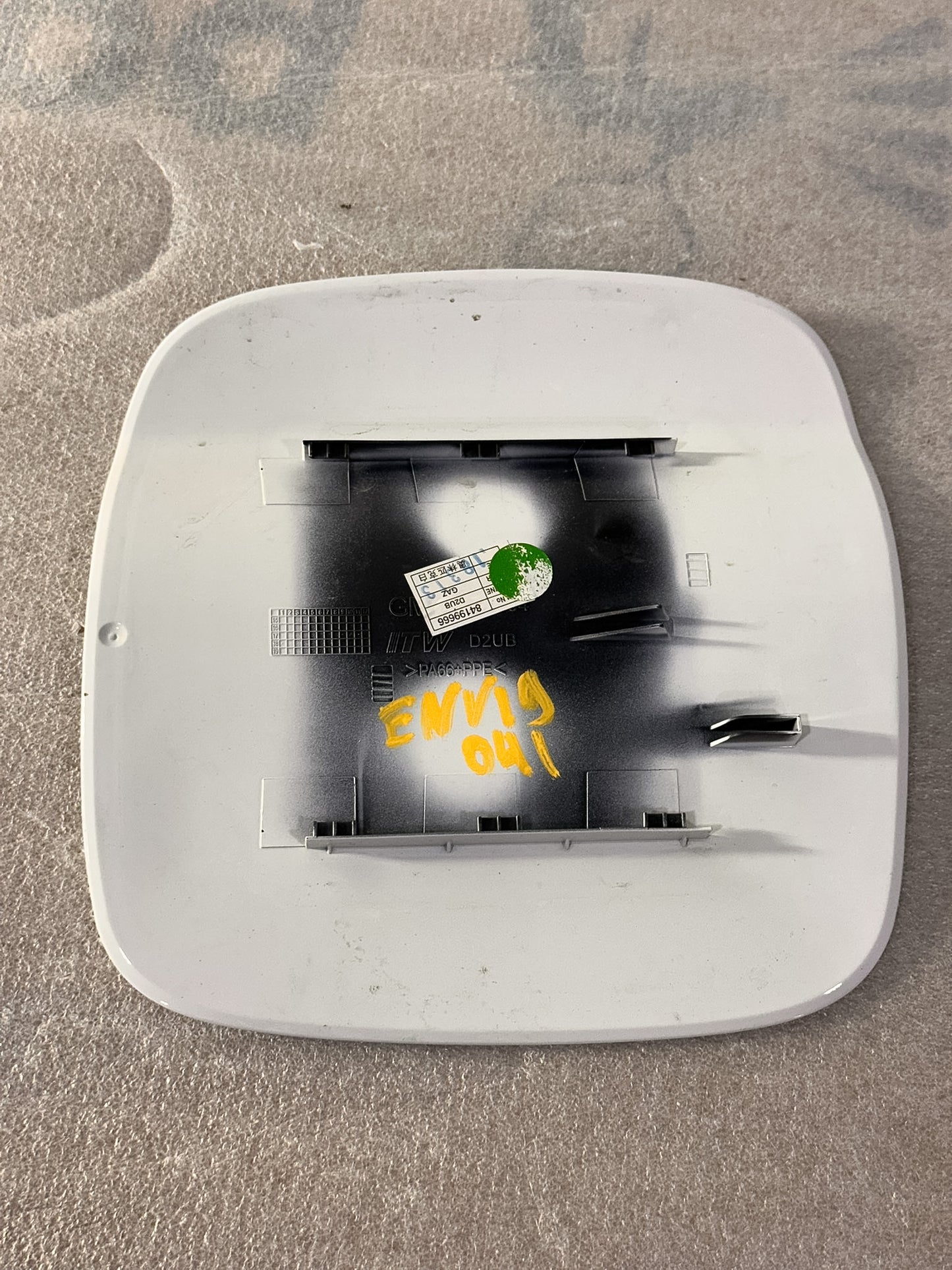 2016-2020 Buick Envision Fuel Tank Filler Door 22939292, 84199665, 84199666