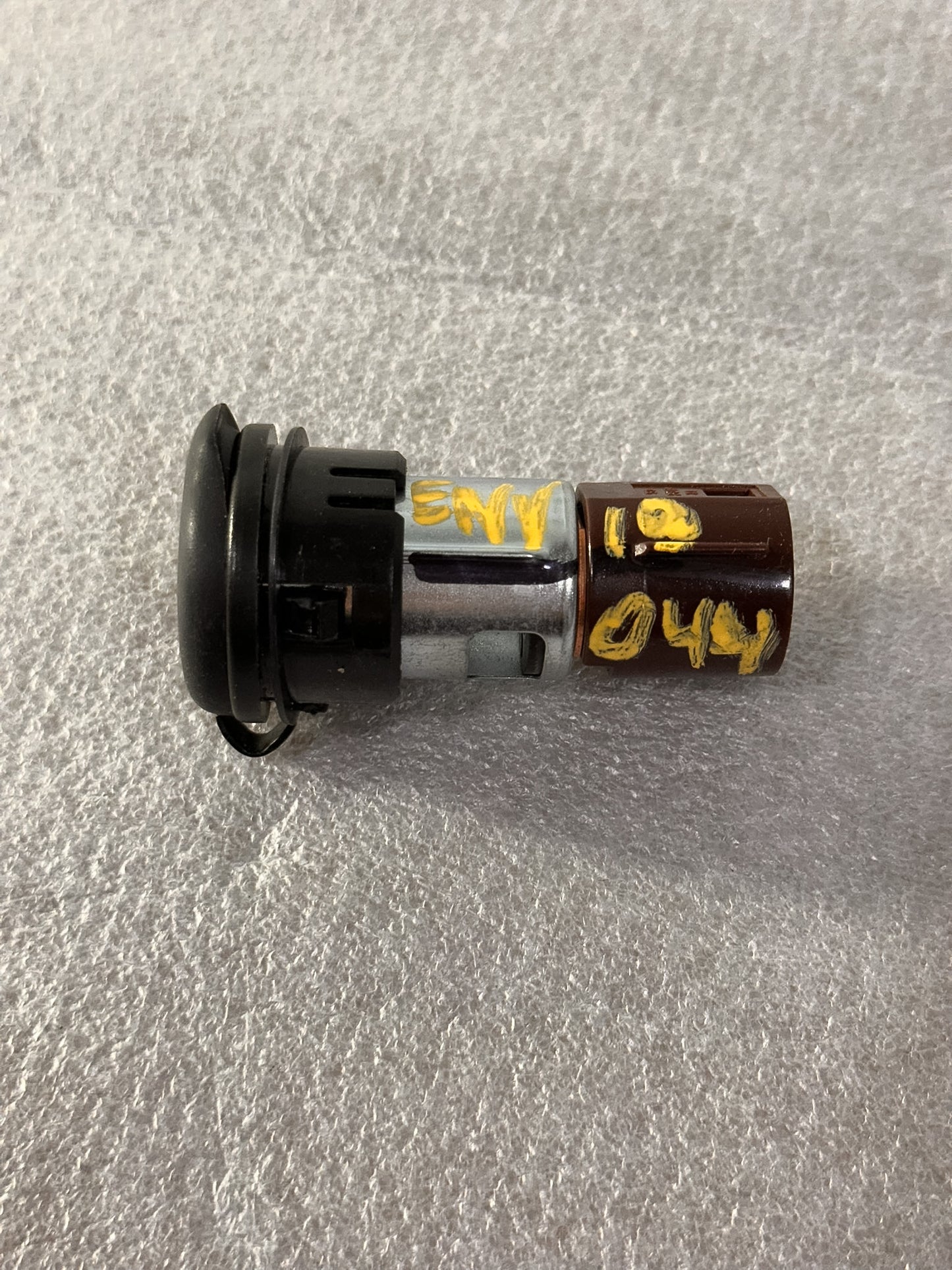 2016-2020 Buick Envision Power Outlet Socket 13504351, 25774623
