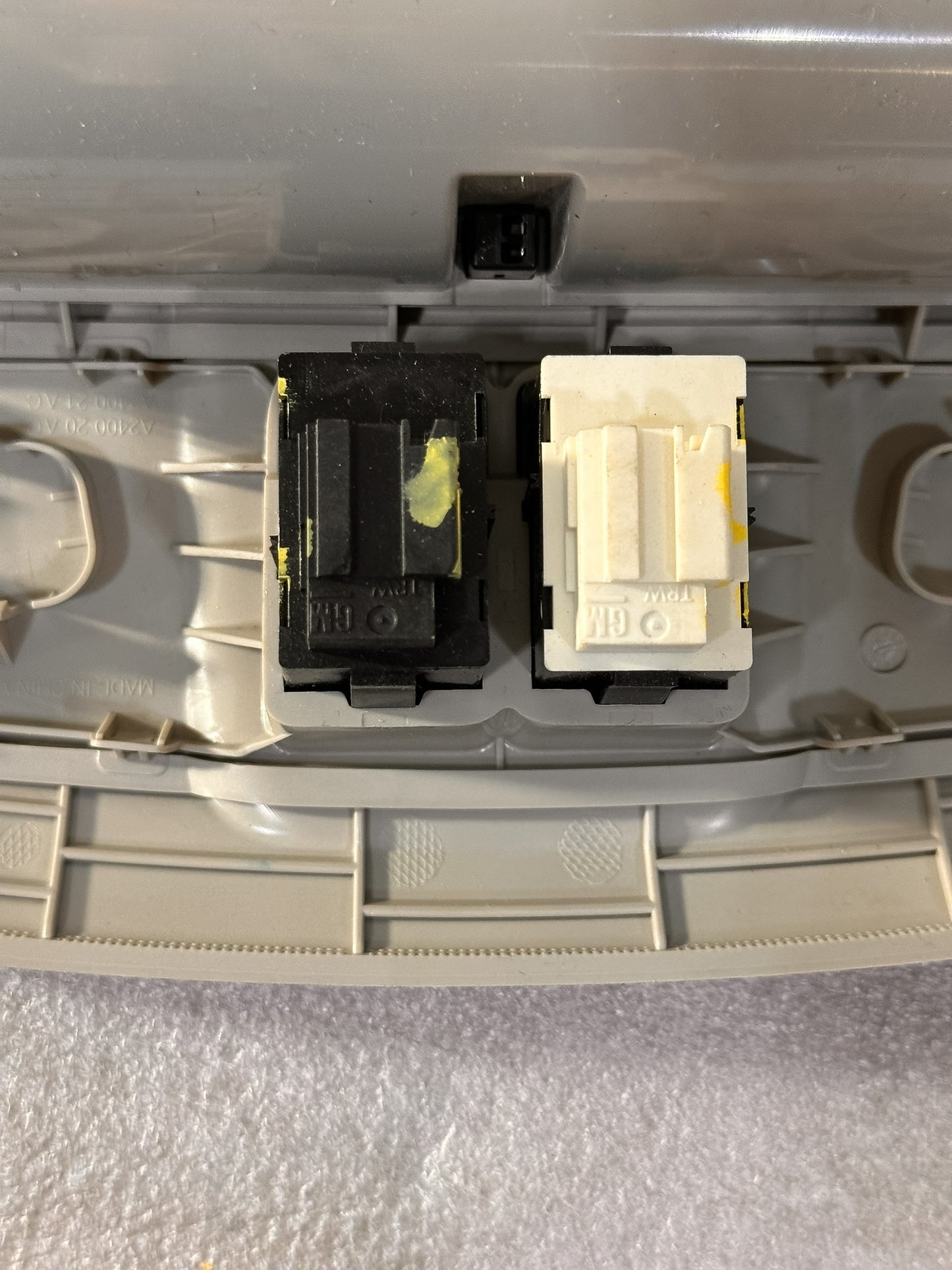 2019 Buick Envision Front Roof Overhead Console Dome Light Lamp Switch OEM 84397332, 84084118, 23301873