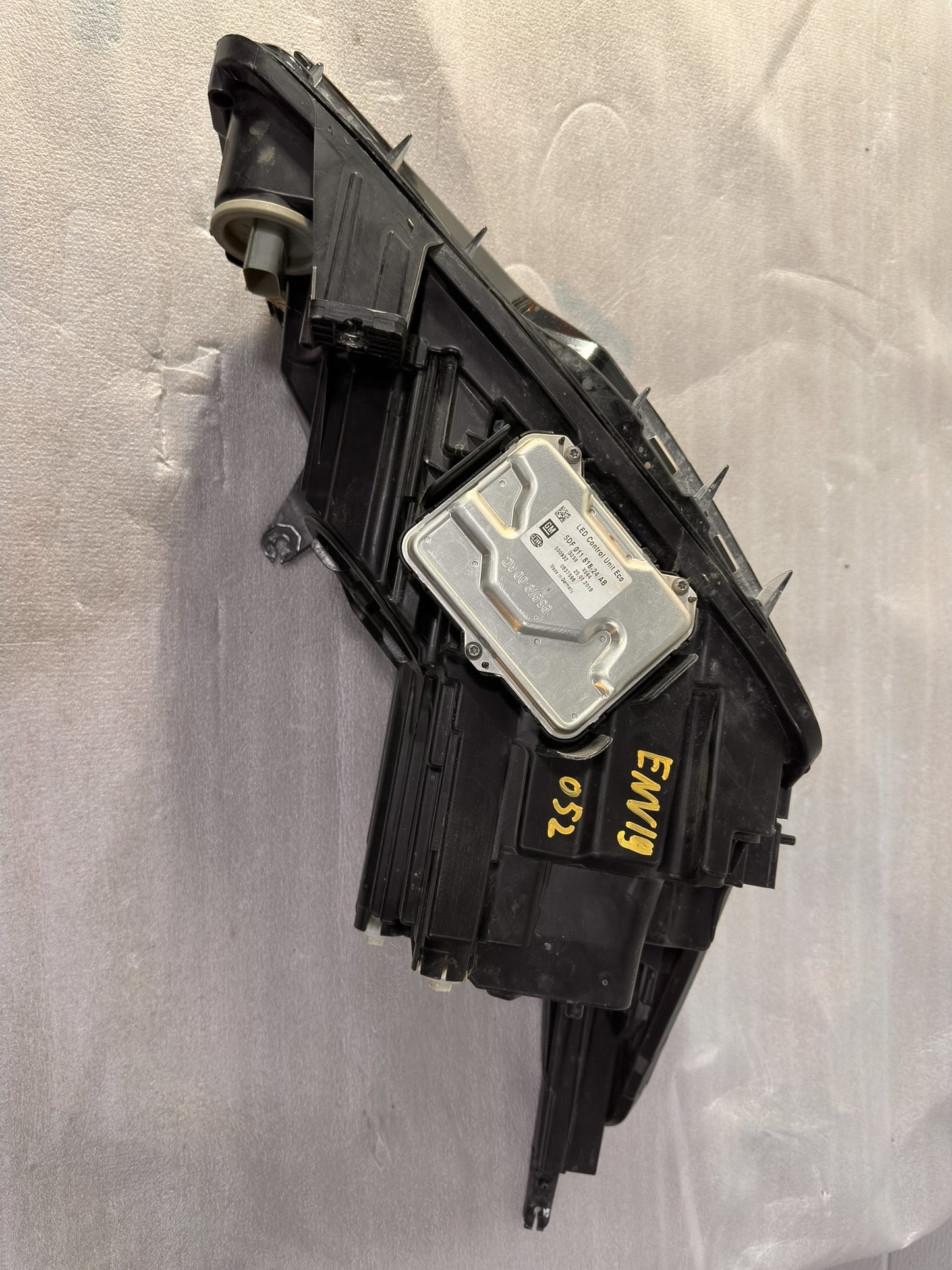 2019-2020 Buick Envision Front Driver Left Side Headlight Headlamp Assy