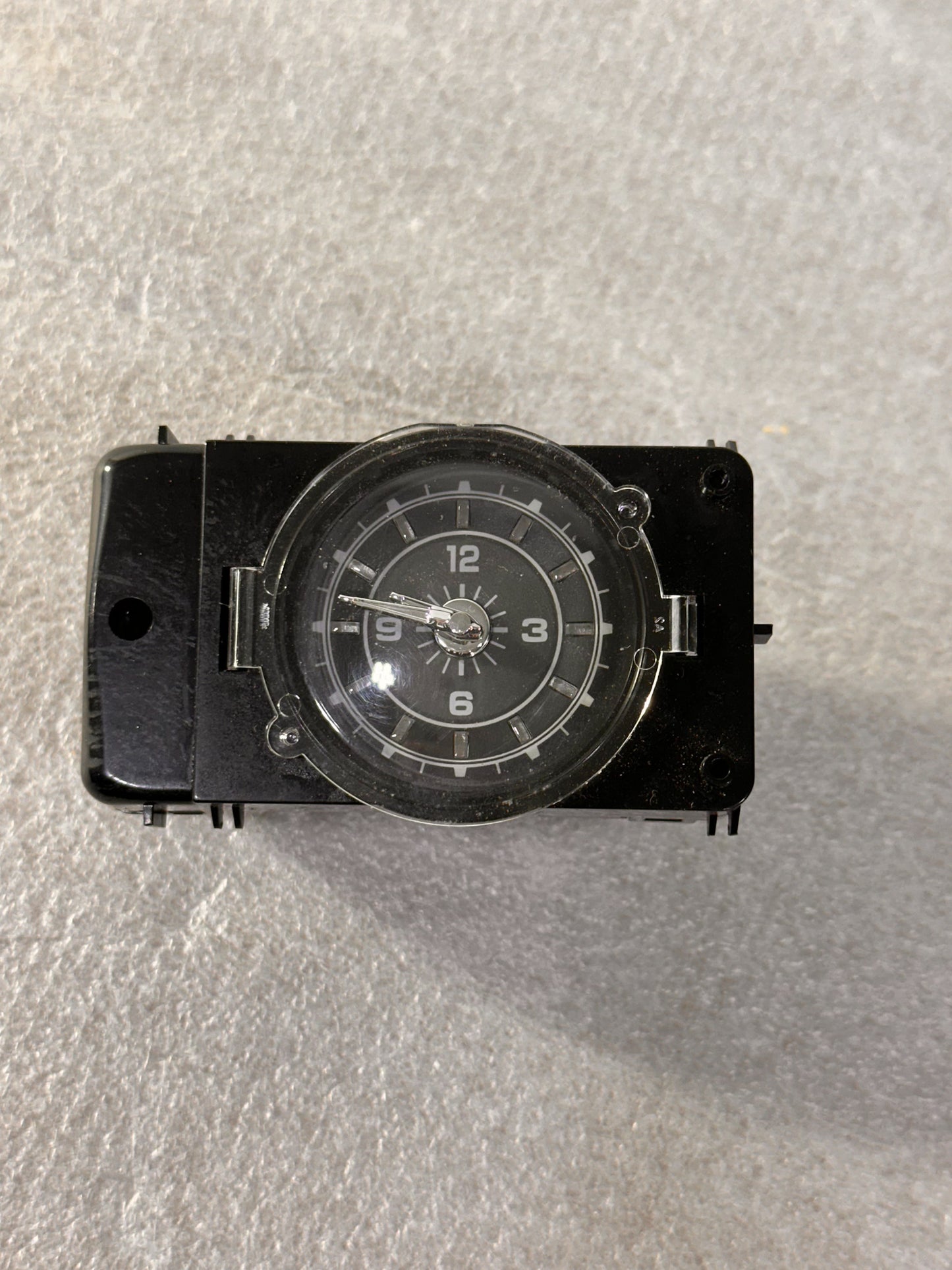 2016-2020 Buick Envision Dash Clock OEM 84240806