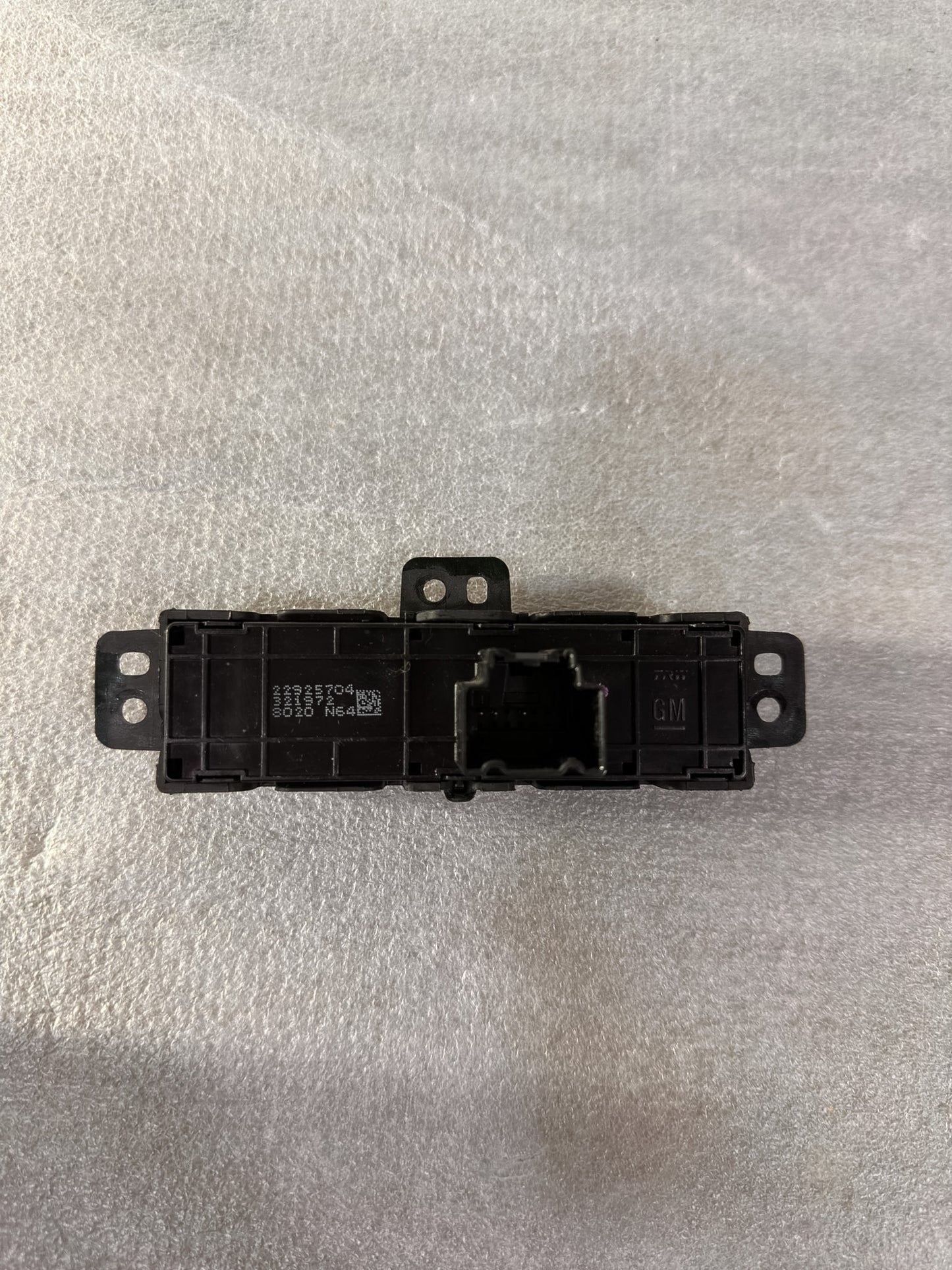 2016-2020 Buick Envision Center Console Traction Stability Control Switch 22925704