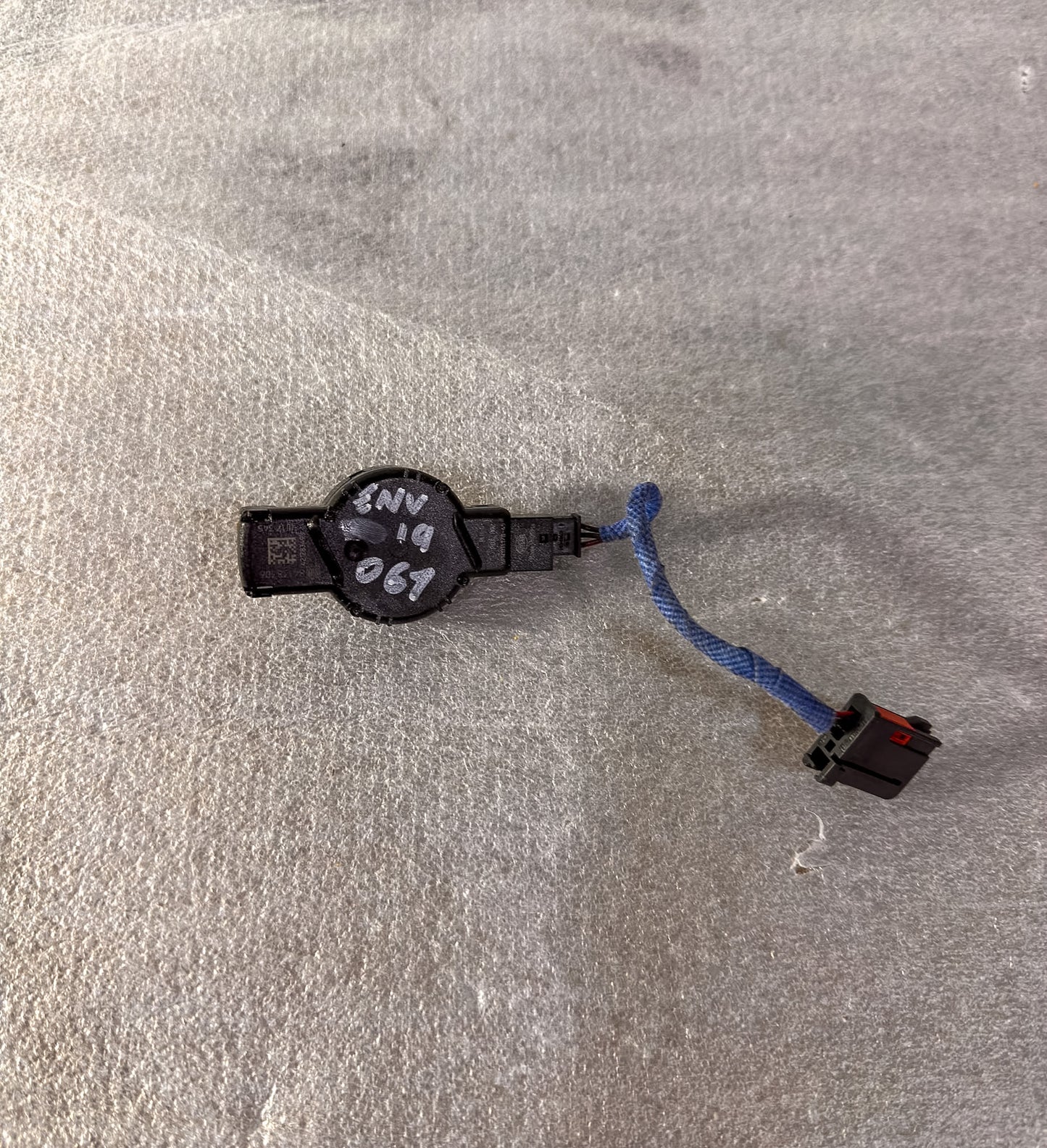 2019 Buick Envision  Windshield Outside Moisture Ambient Light and Humidity Sensor  84138306, 22969234, 84466322, 84524297