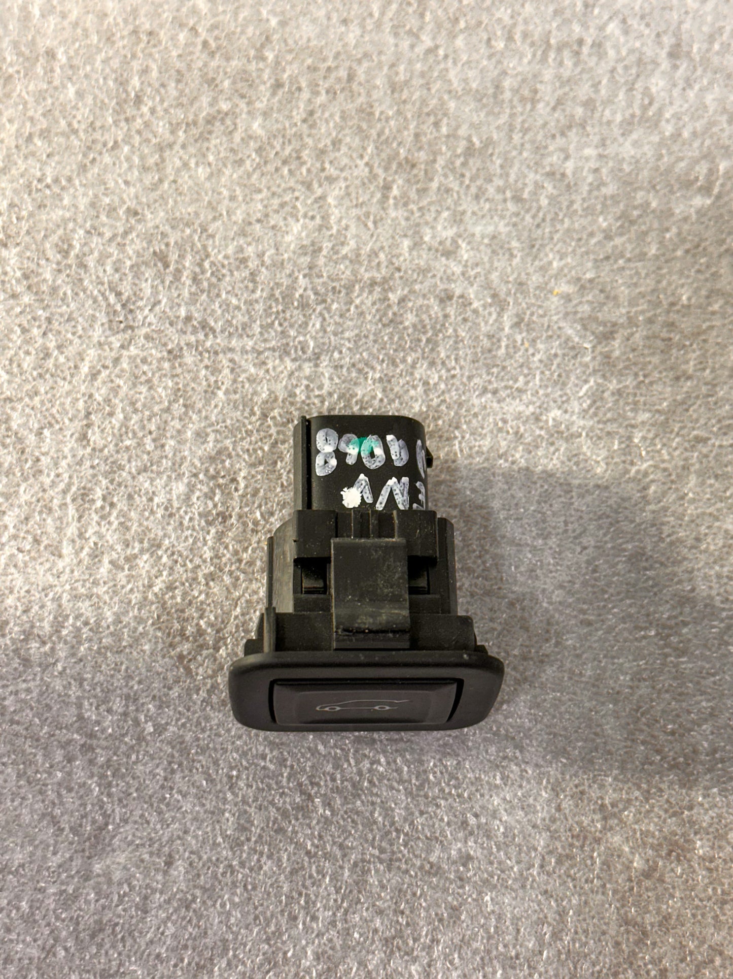 2016-2020 Buick Envision Rear Tailgate Boot Lock Release Switch Button 29529803