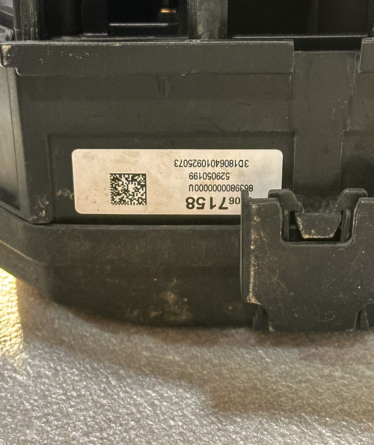 2016-2020 Buick Envision Fuse Box 23287076, 22926955, 84067159