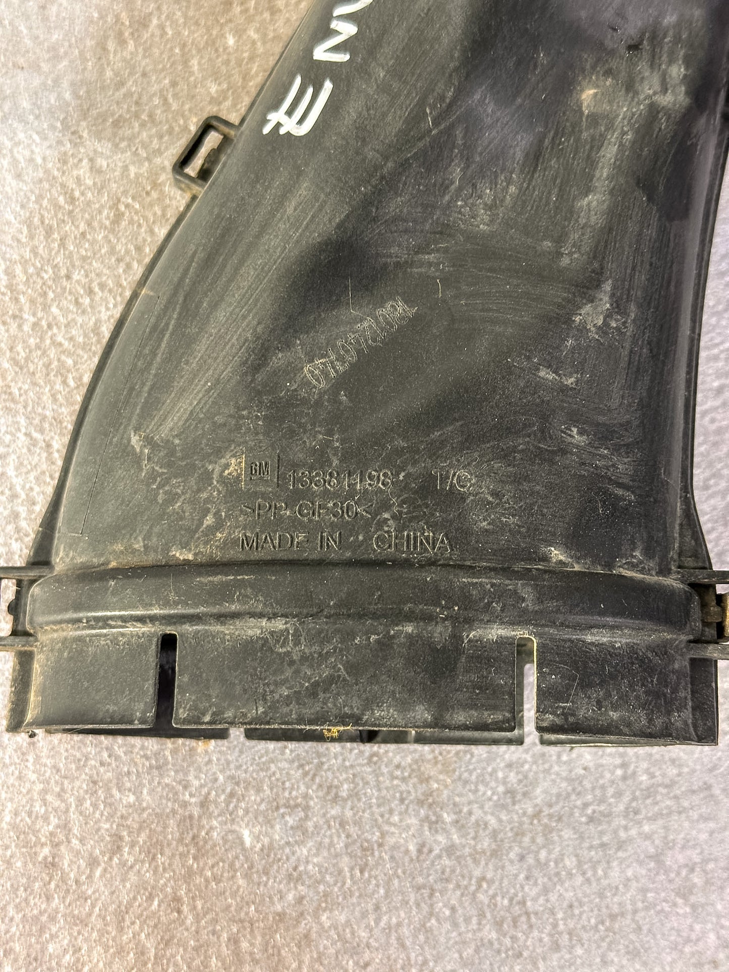 2016-2020 Buick Envision Intake Air Duct 13381198