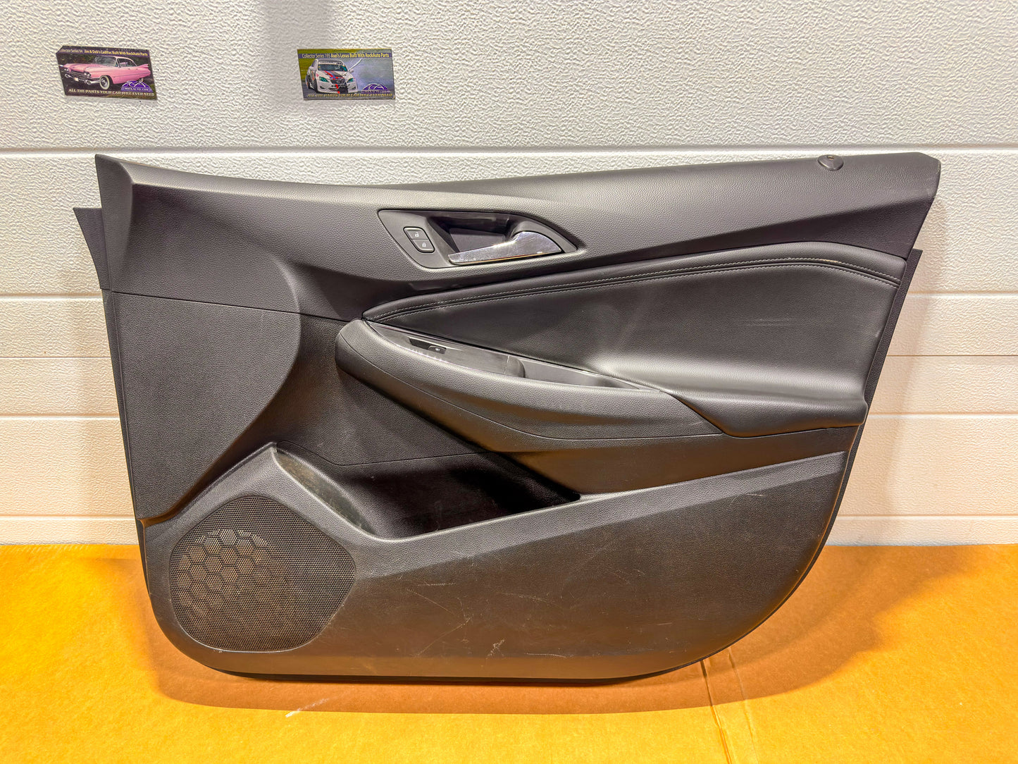 2017-2018 Chevrolet Cruze Front Right Passenger Side Interior Door Trim Panel  84032662