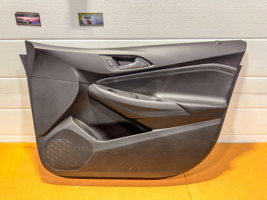 2017-2018 Chevrolet Cruze Front Right Passenger Side Interior Door Trim Panel  84032662