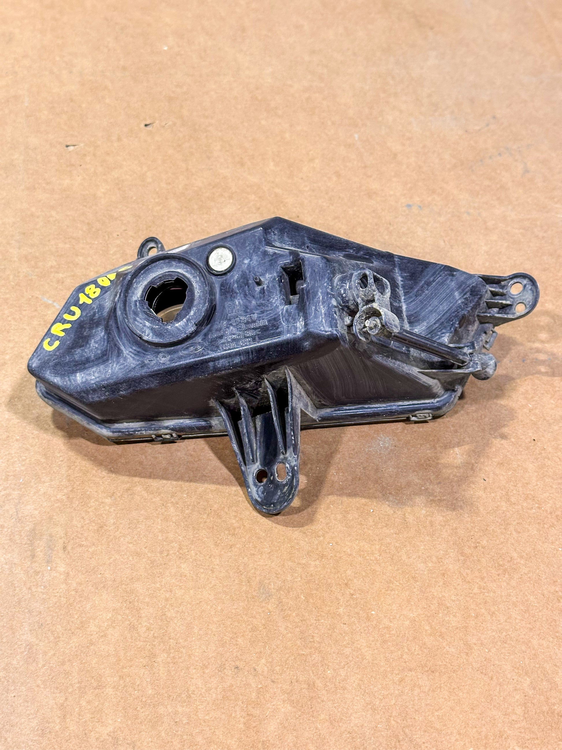 2016-2019 Chevrolet Cruze Front Driver Side Fog Lamp 84042583, 42664451, 84221938 - view 3