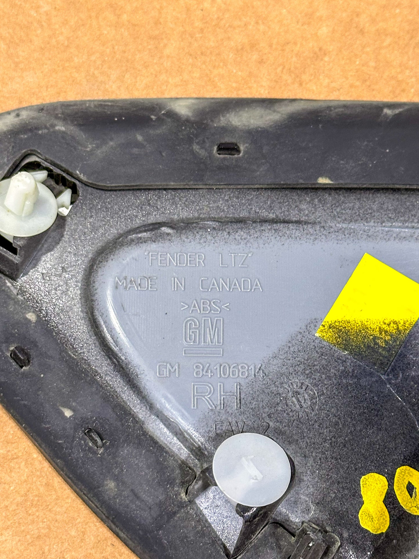 2018 Chevrolet Cruze Front Fender Upper Rear Molding 84106814