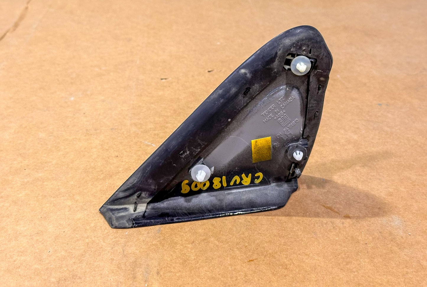 2018 Chevrolet Cruze Front Driver Side Fender Upper Rear Molding 84106813,  23453979, 84016351