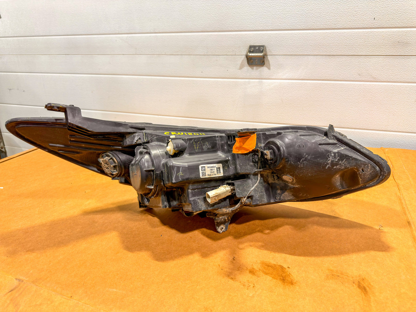 2017-2019 Chevrolet Cruze Front Headlight Left Driver Side Halogen 84346647, 42680785, 23389739, 84033351, 84063576, 84106694, 84156515