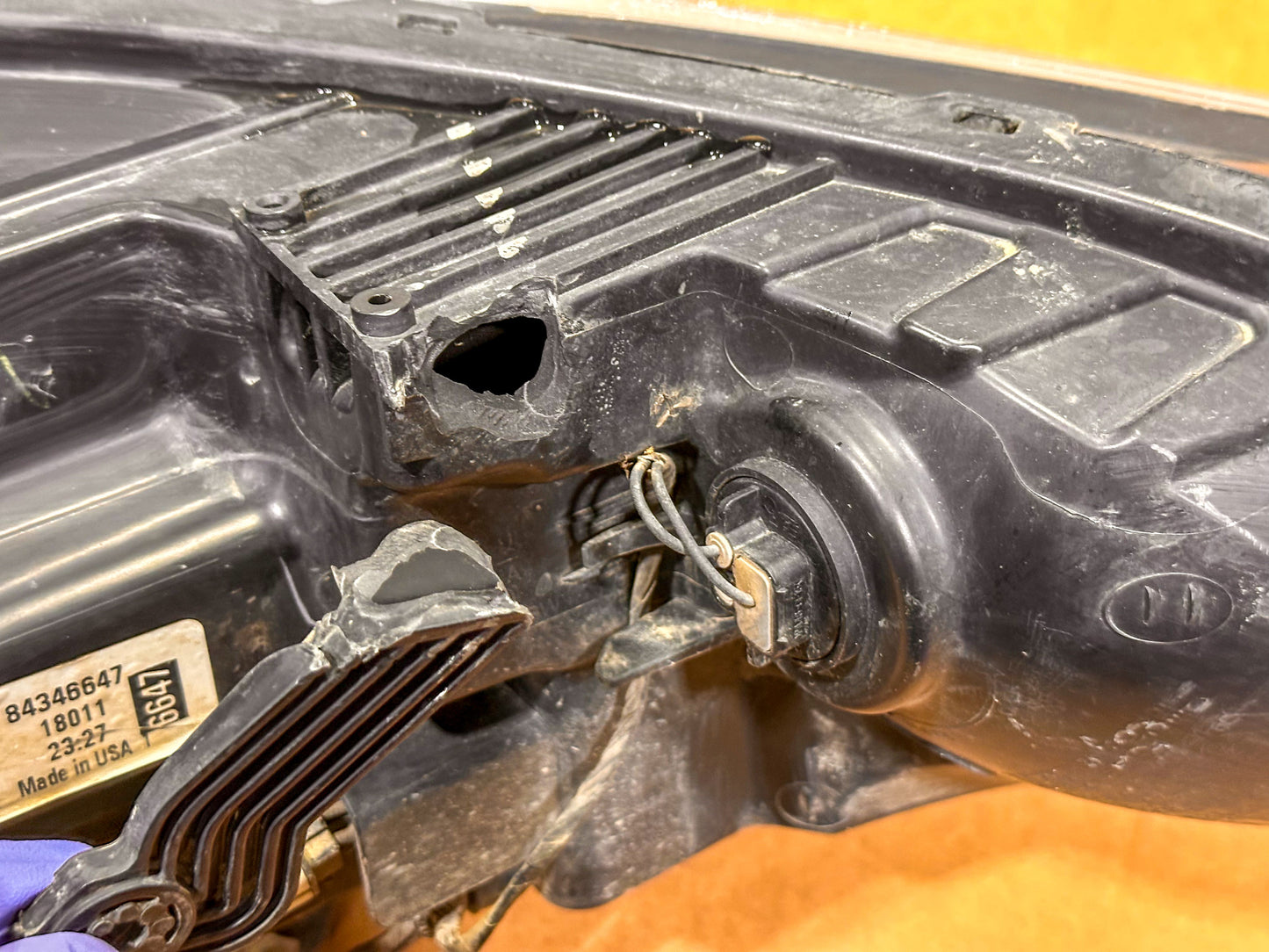 2017-2019 Chevrolet Cruze Front Headlight Left Driver Side Halogen 84346647, 42680785, 23389739, 84033351, 84063576, 84106694, 84156515