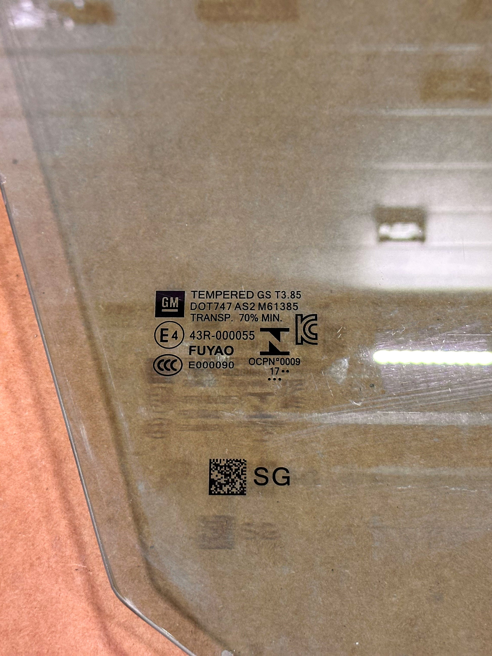 2016-2019 Chevrolet Cruze Driver Left Side Front Door Window Glass 13412495 - view 4