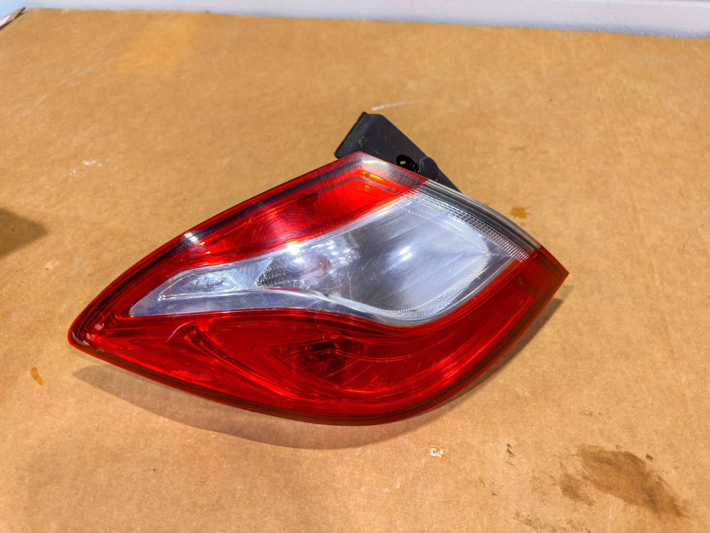 2017-2019 Chevrolet Cruze Rear Left Driver Side Tail Light Tail Lamp OEM 39124811, 13464795, 39071695