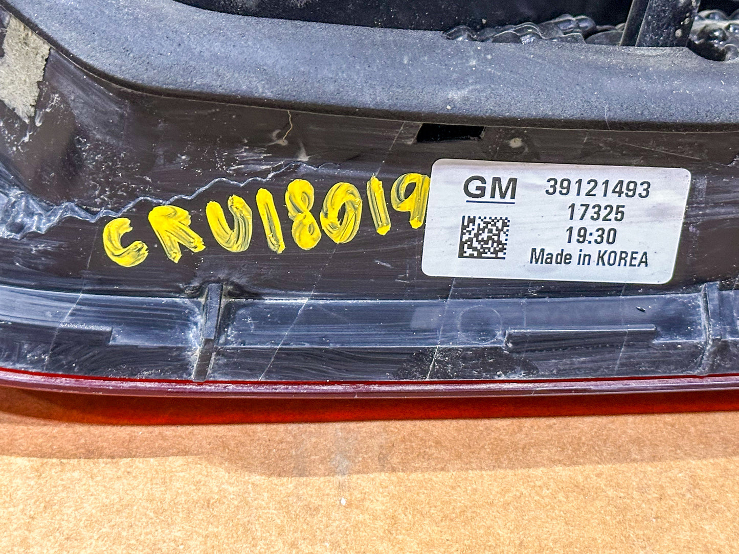 2017-2019 Chevrolet Cruze Rear Left Driver Side Combination Lamp 39121493, 13464801, 39068387, 39071699, 39081431, 39102809