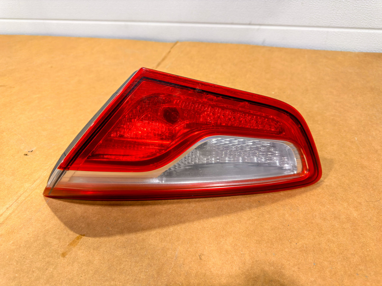 2017-2019 Chevrolet Cruze Rear Right Passenger Side Combination Lamp 39121494,  13464802, 39068388, 39071700, 39081432, 39102810