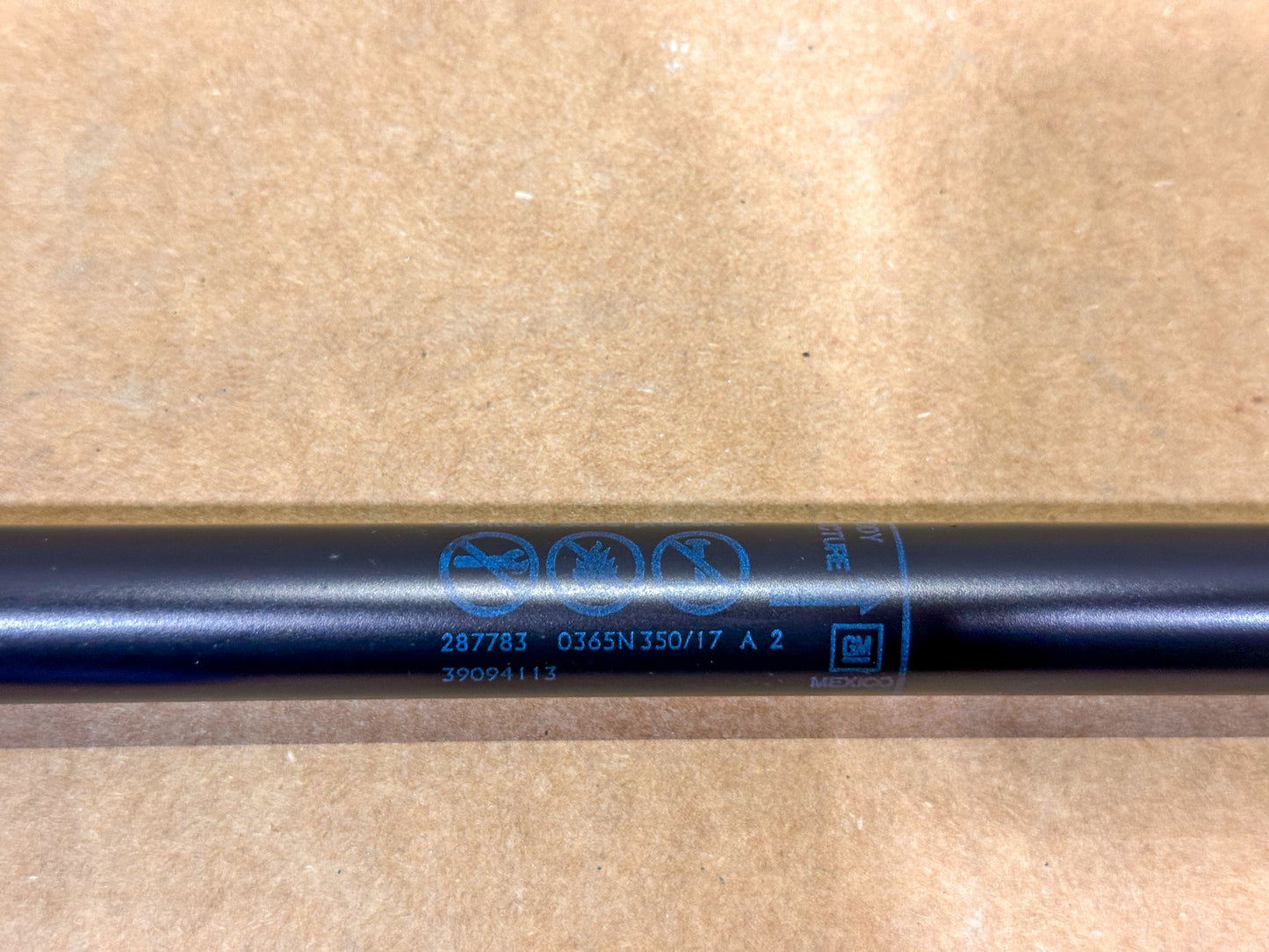 2017-2020 Chevrolet Cruze Liftgate Strut 39094113, 39077222