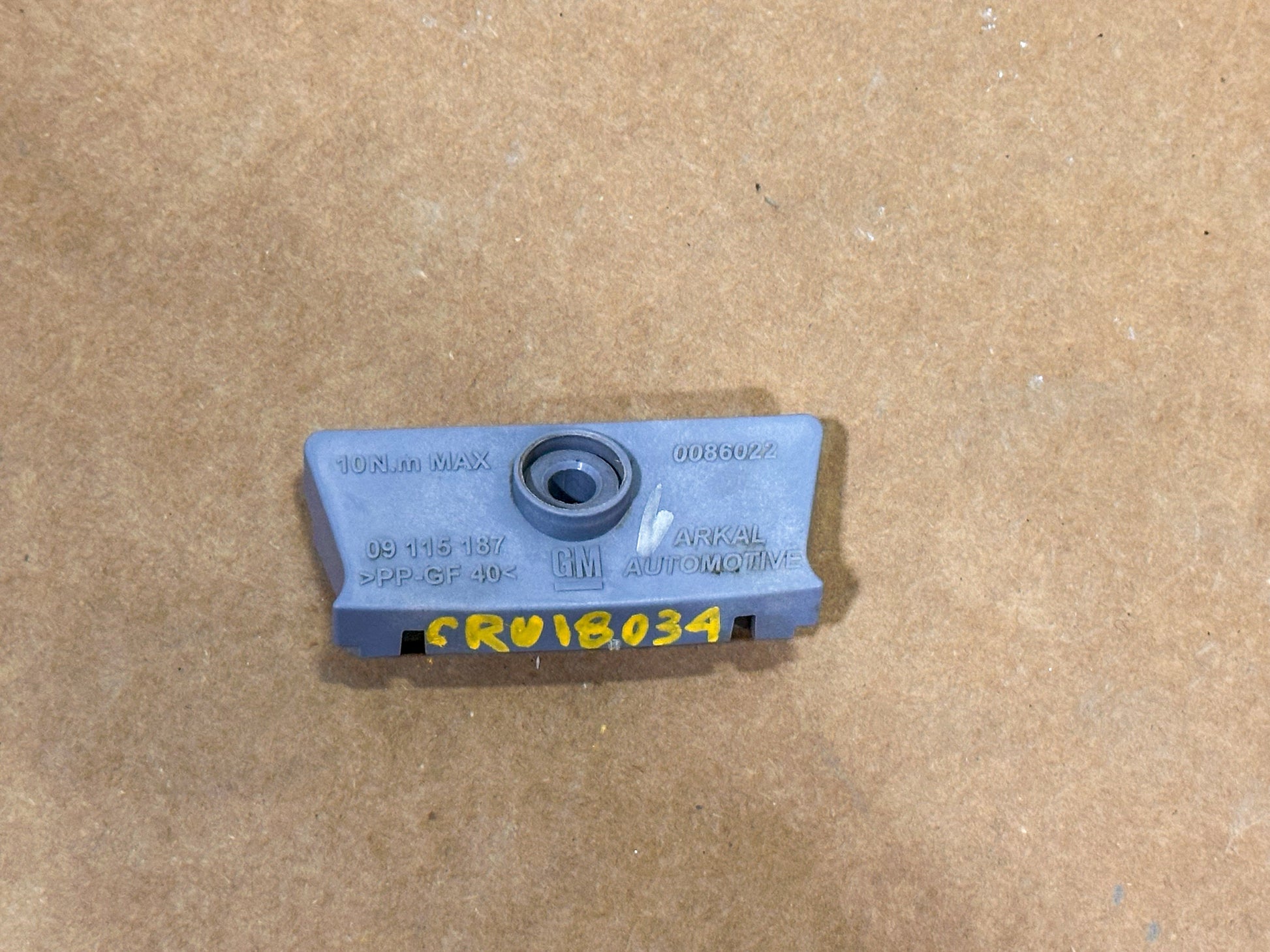 2016-2019 Chevrolet Cruze Battery Clamp Tie Down Bracket 9115187, 0086022