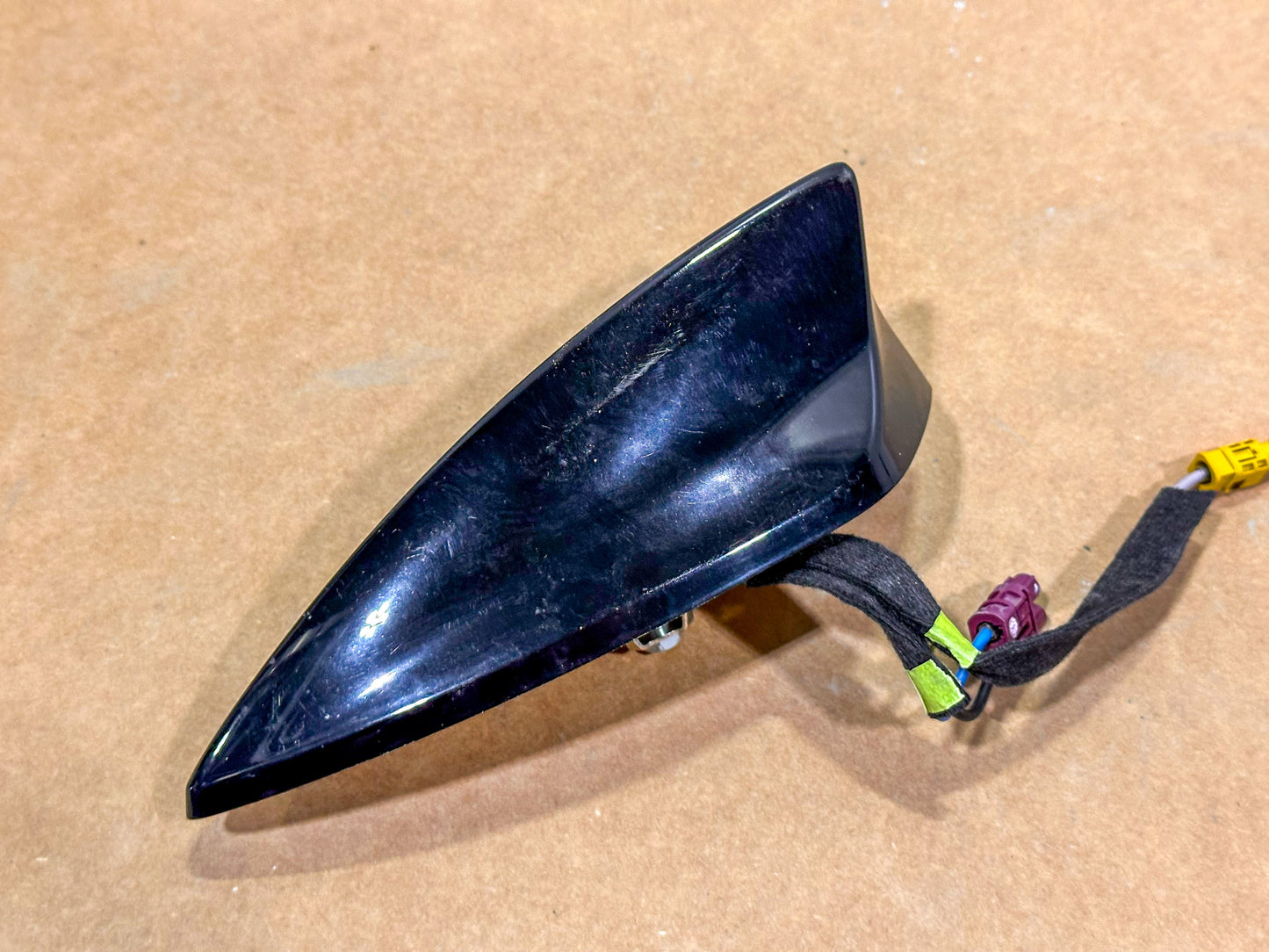 2016-2021 Chevrolet Cruze Roof Mounted Radio High Frequency Antenna 23269171, 23245455, 42643106, 42692478 OEM