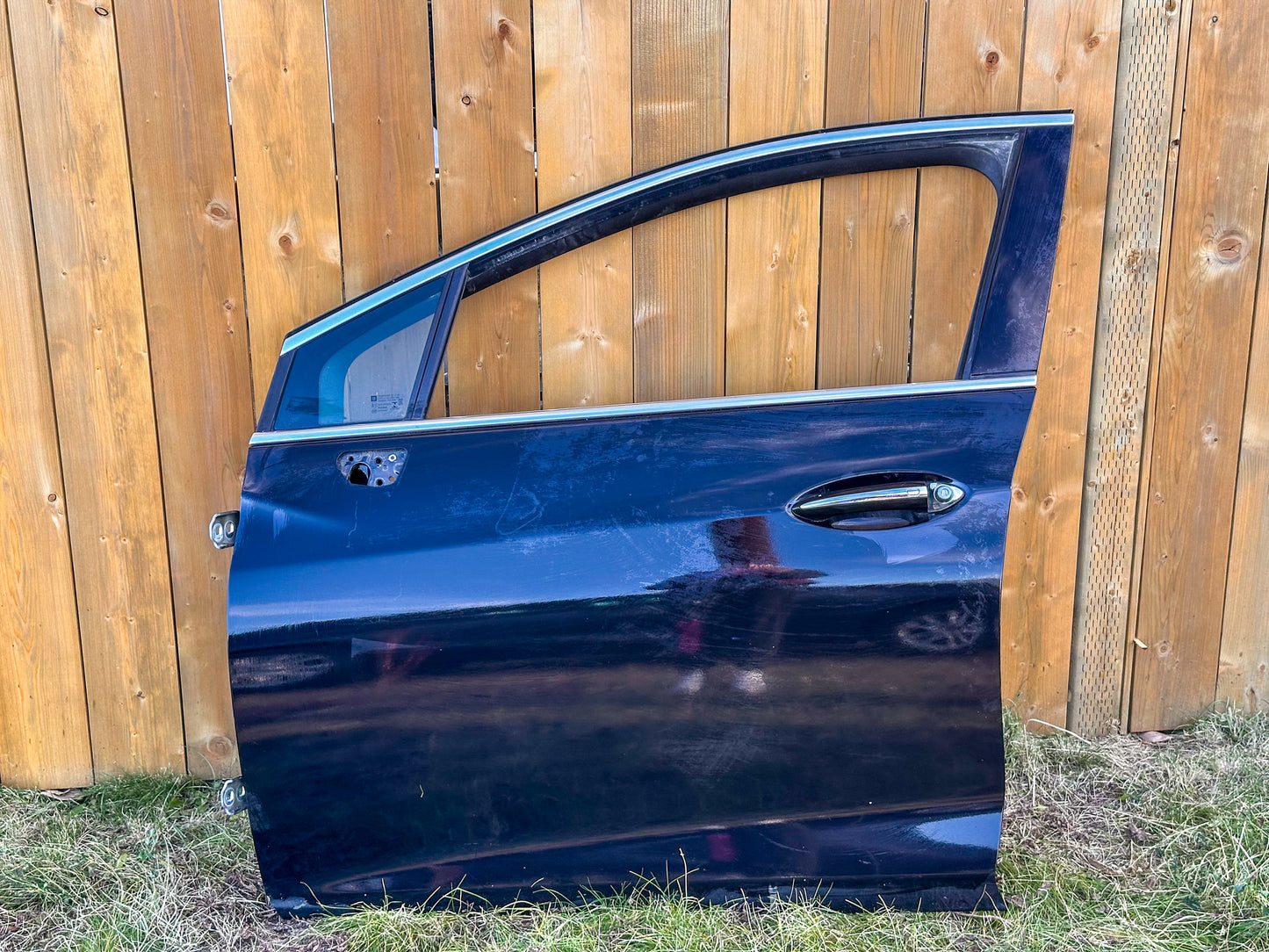 2016-2019 Chevrolet Cruze Front Left Driver Side Door 39137991, 39009624, 39048553, 39054905, 39086257