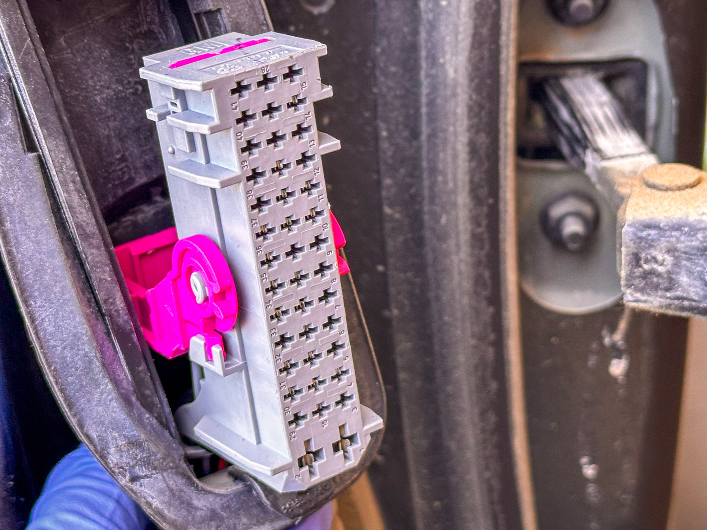2016-2019 Chevrolet Cruze Front Right Passenger Side Door 39137992, 39009625, 39048552, 39054906, 39086258 - view 2