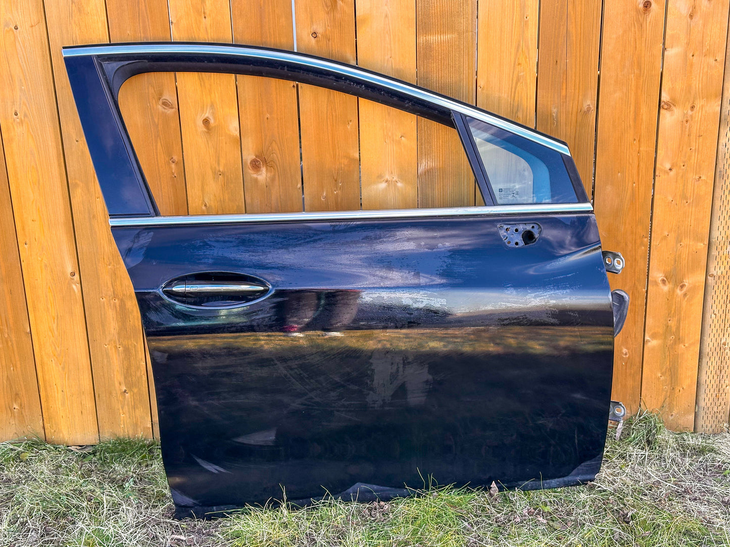 2016-2019 Chevrolet Cruze Front Right Passenger Side Door 39137992, 39009625, 39048552, 39054906, 39086258