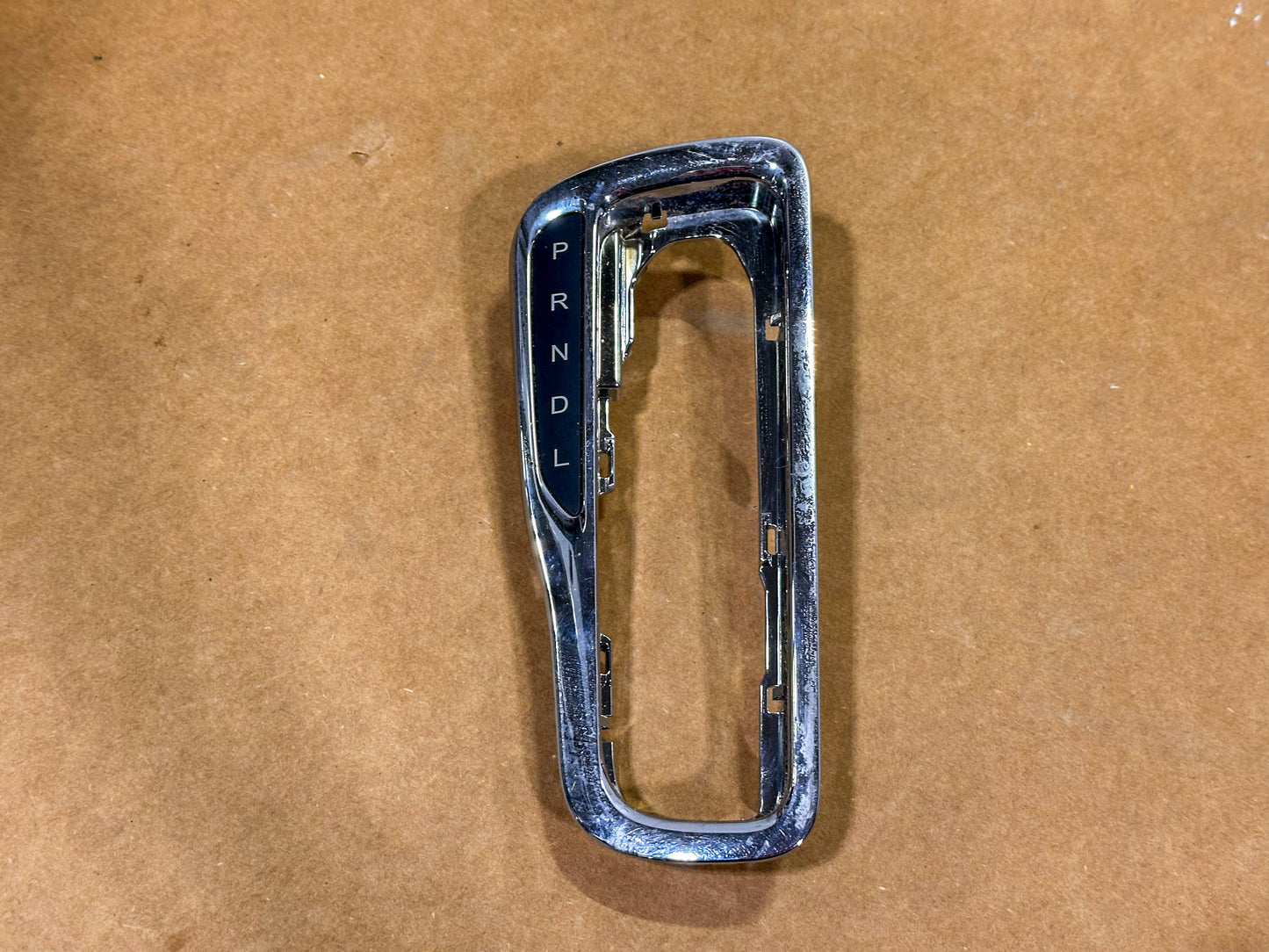 2016-2019 Chevrolet Cruze Automatic Transmission Shifter Lever Indicator Bezel OEM 84056194
