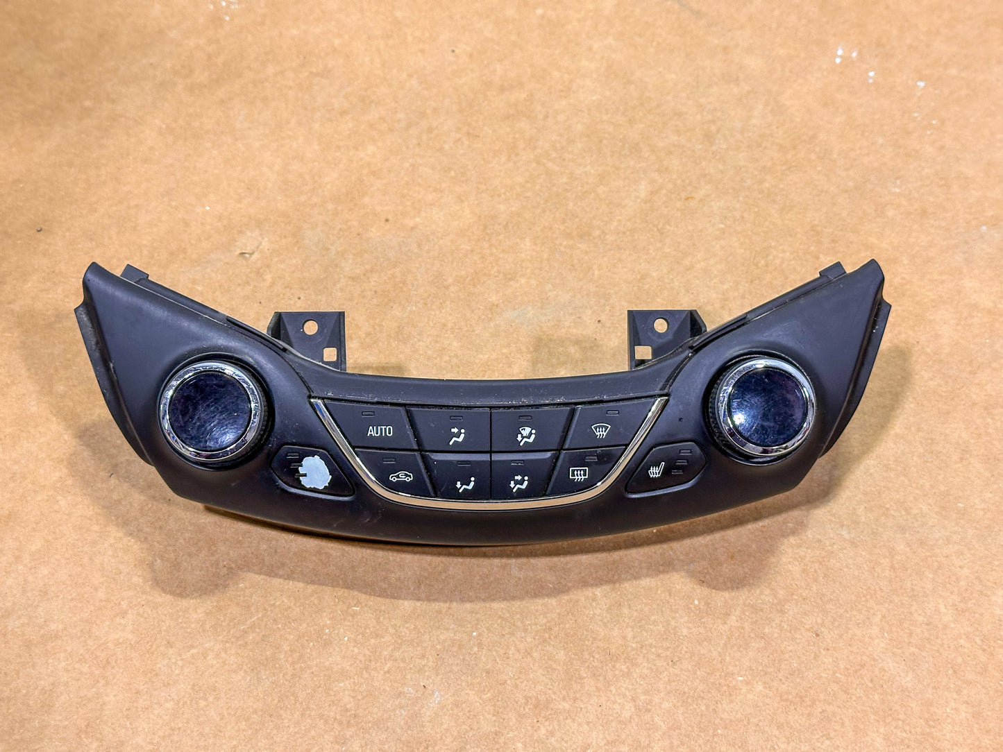 2016-2018 Chevrolet Cruze Instrument Panel Cluster Switches-Heater Control 39028876