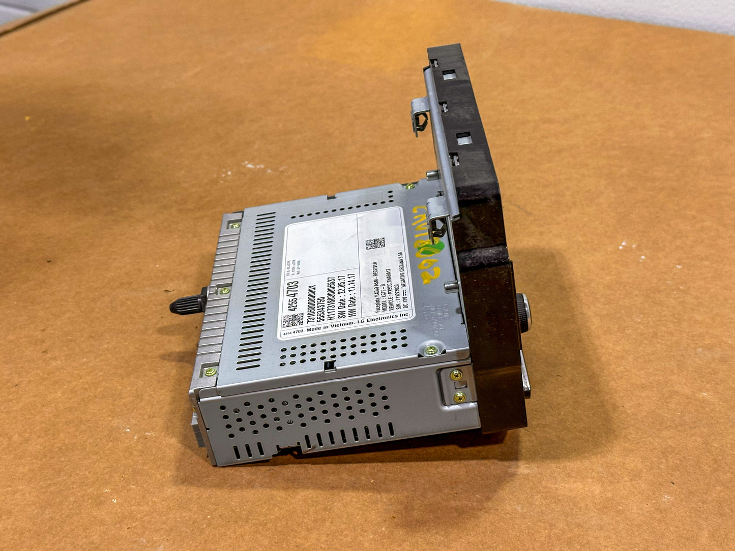 2018-2020 Chevrolet Cruze Radio Display Screen 42554703, 42400030, 42547510, 42554544, 42554672, 42645310